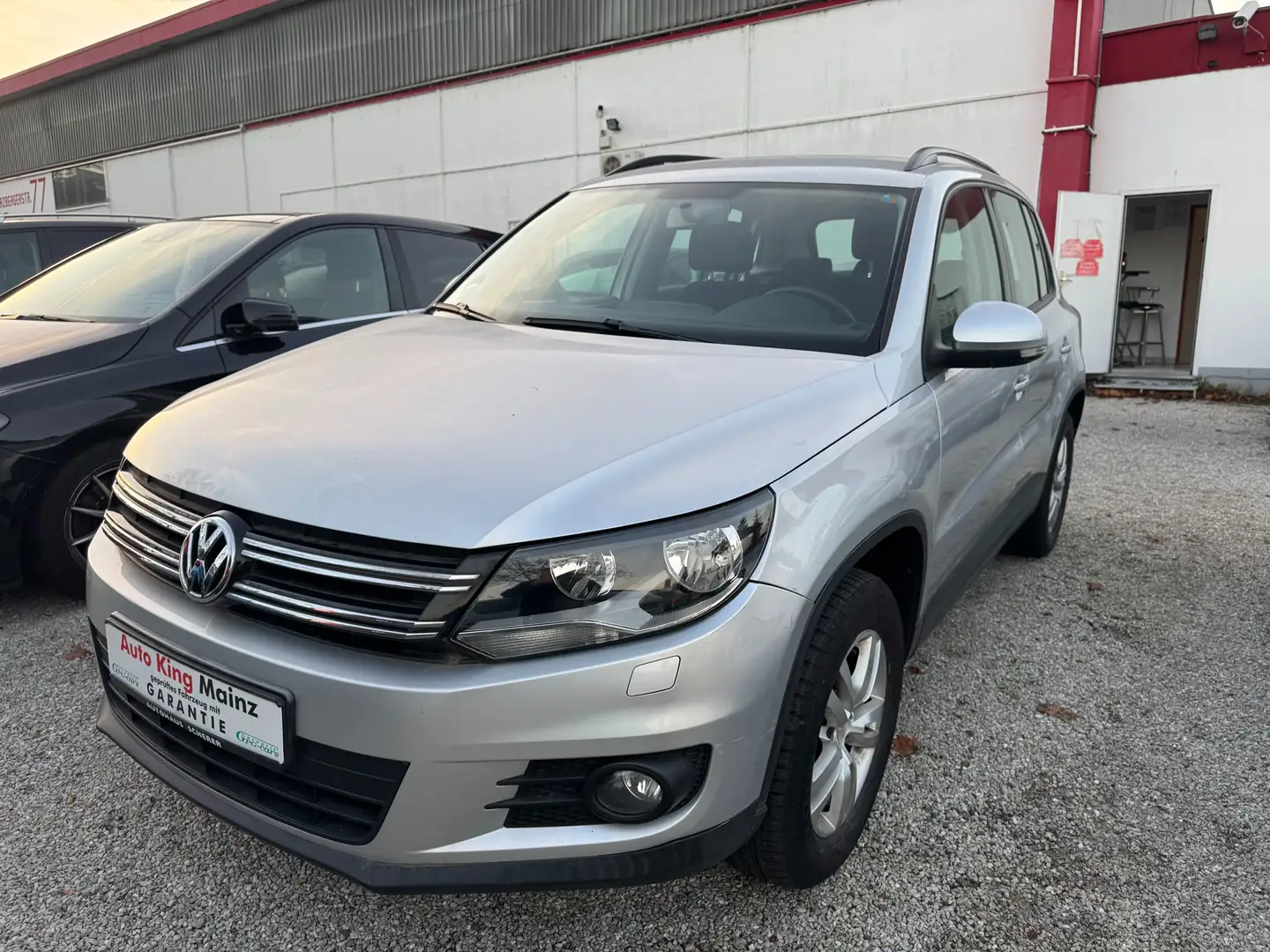 Volkswagen Tiguan Trend*NEU STEUERKETTE * NEU ÖLSERVICE *TOP Grigio - 2