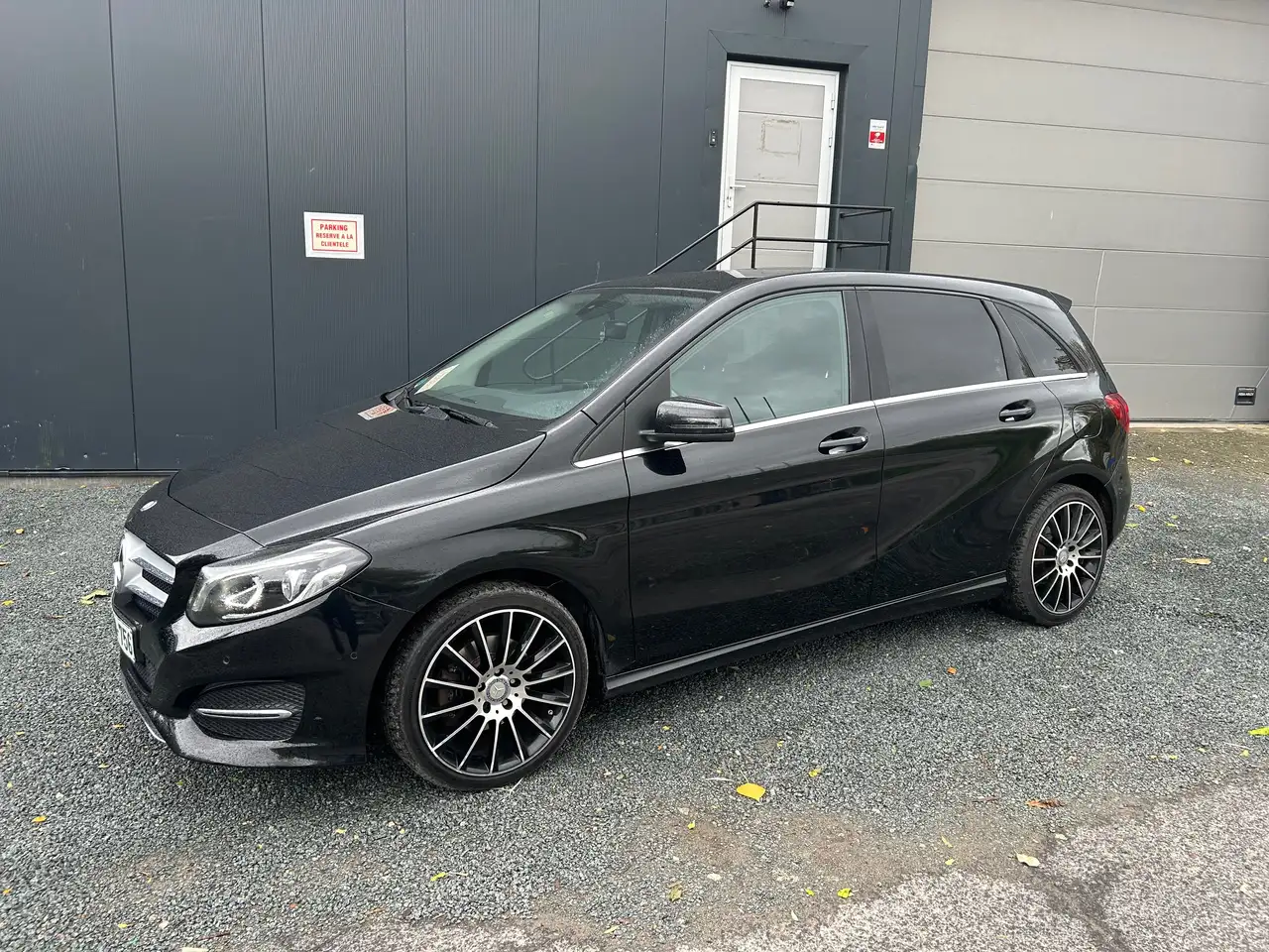 Mercedes-Benz B 200