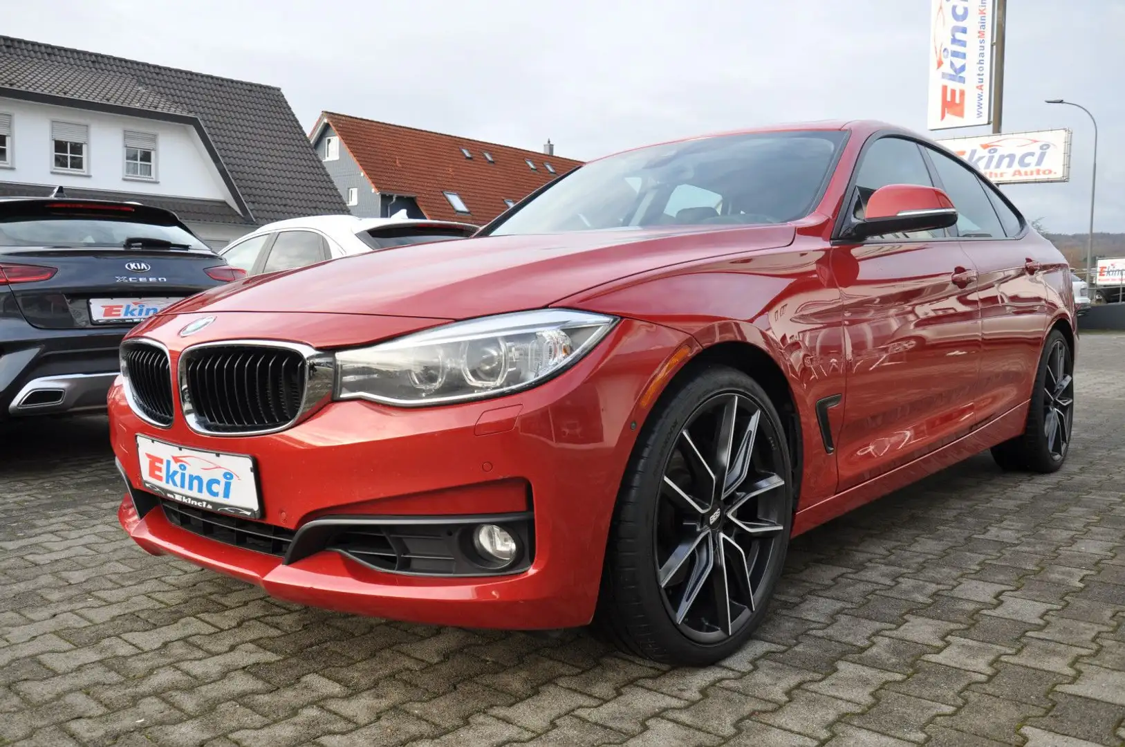 BMW 335 3 Gran Turismo 335 i xDrive Rot - 1