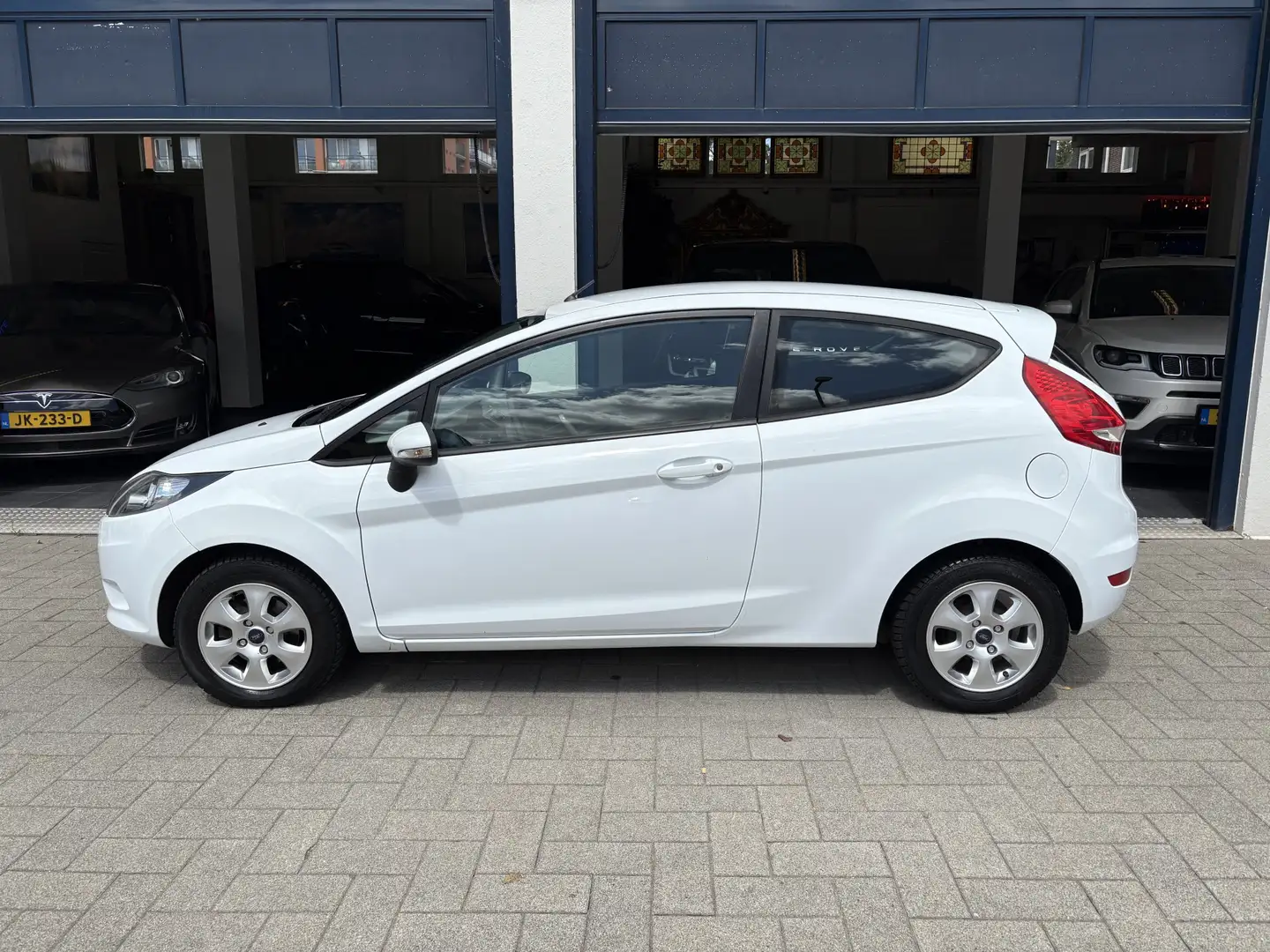 Ford Fiesta 1.25 Trend NW APK 06-2026/AIRCO/LM VELGEN Wit - 2