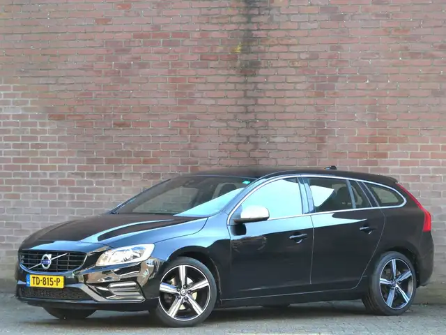 Volvo V60 2.0 T4 Bus. Sport 12 MND garantie Xenon / Trekhaak