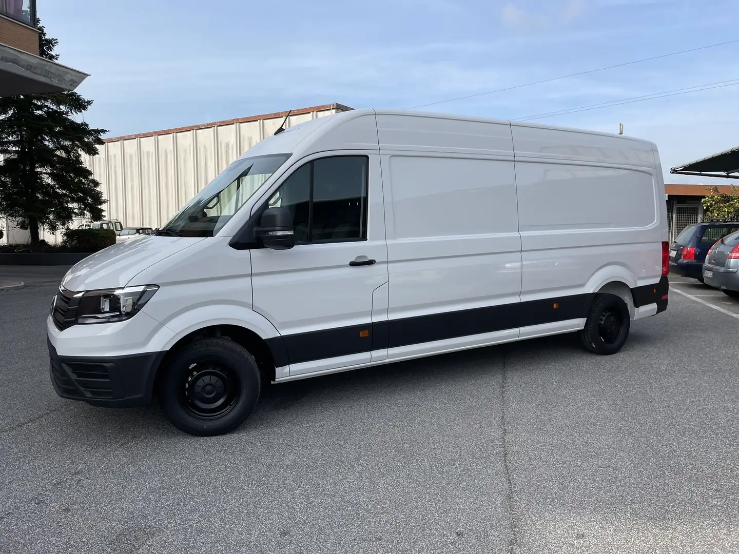 Volkswagen Crafter Crafter 30 2.0 TDI 140CV aut. PM-TM Furgone Busin Bianco - 2