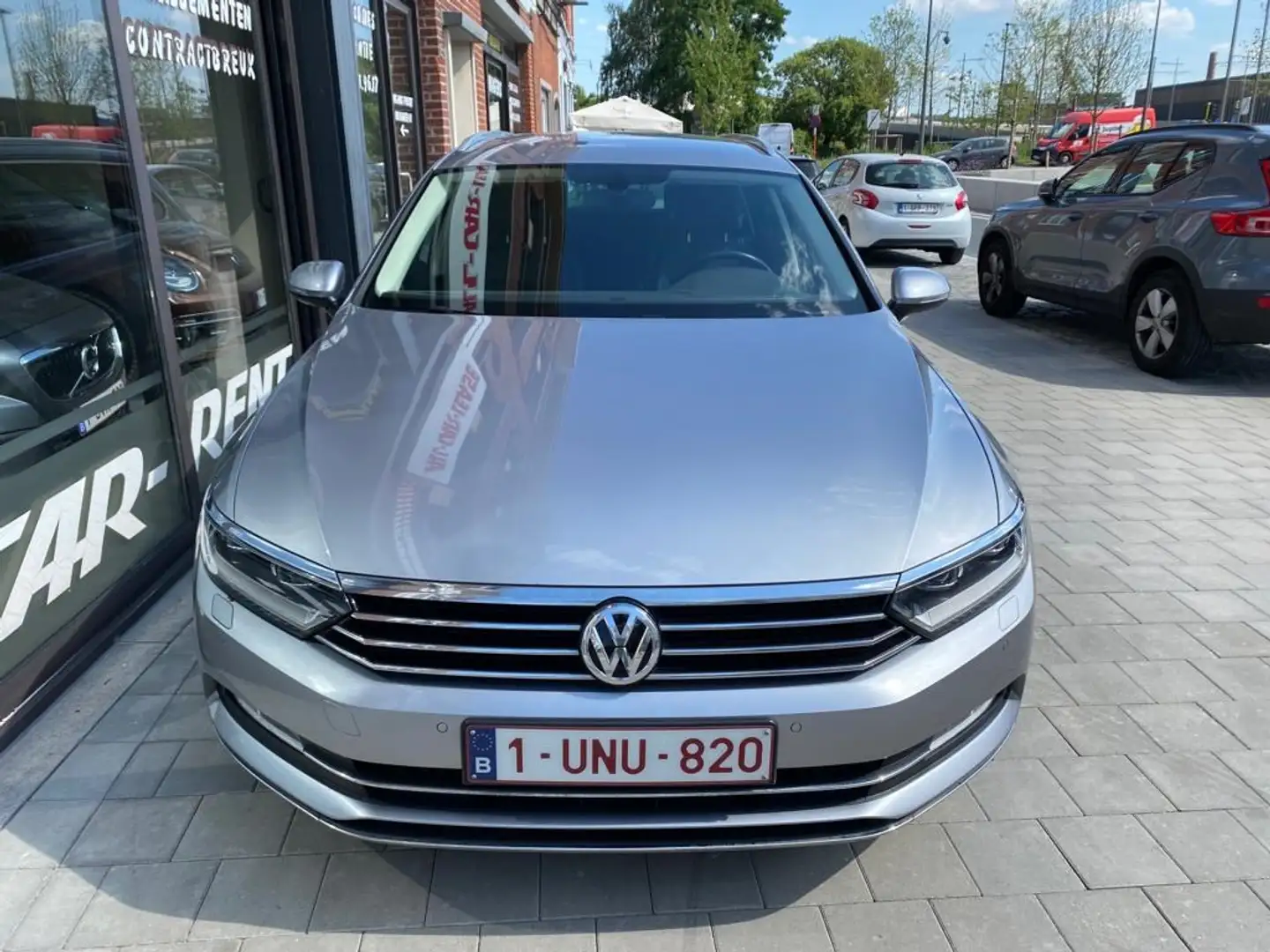 Volkswagen Passat Variant Groot nazicht DISTR.RIEM VV 12/2024/Highline Zilver - 2