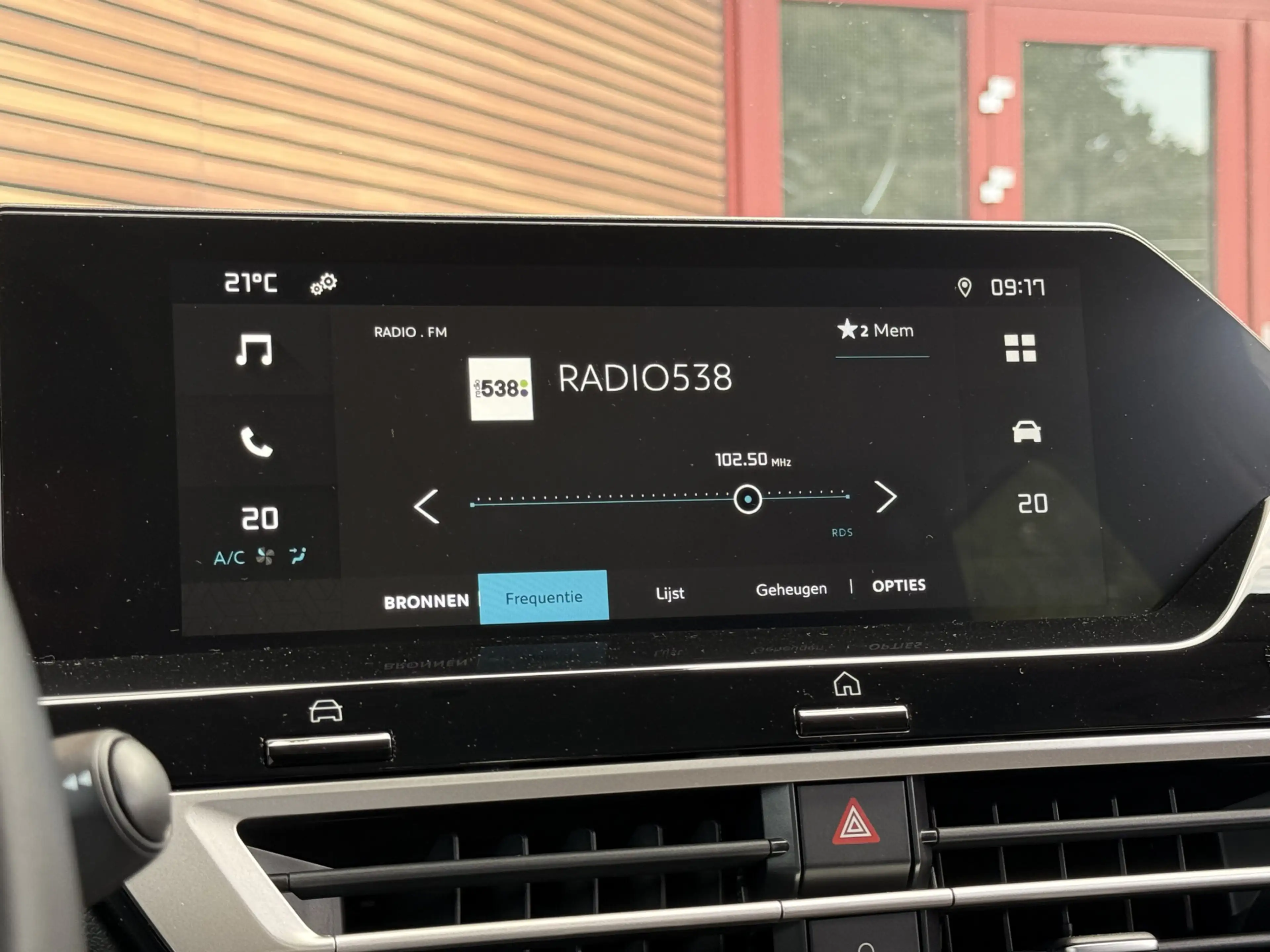 Citroen E-C4 Electric You 50 kWh Camera / Carplay / SOH 97% — photo 30