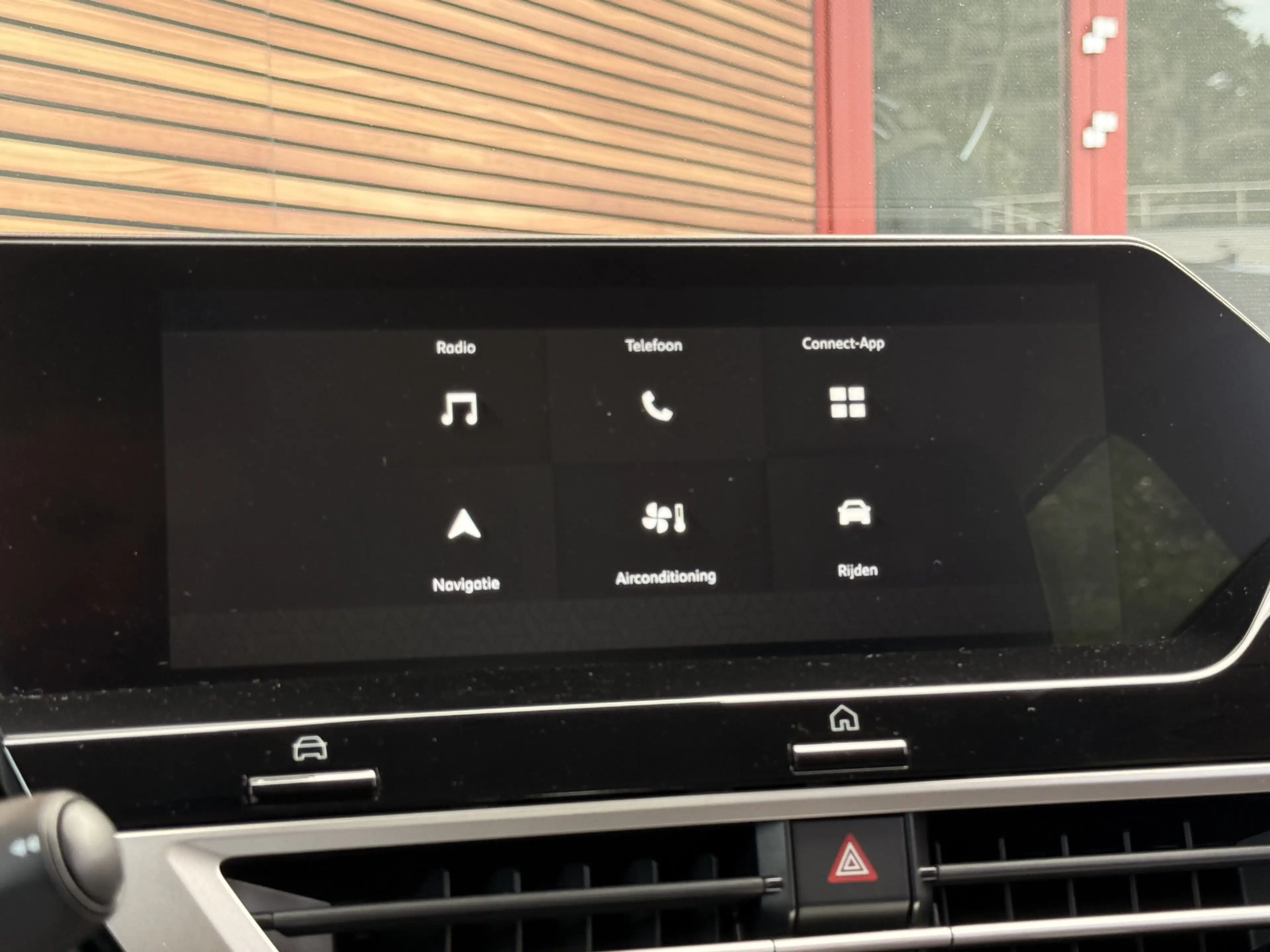 Citroen E-C4 Electric You 50 kWh Camera / Carplay / SOH 97% — photo 28