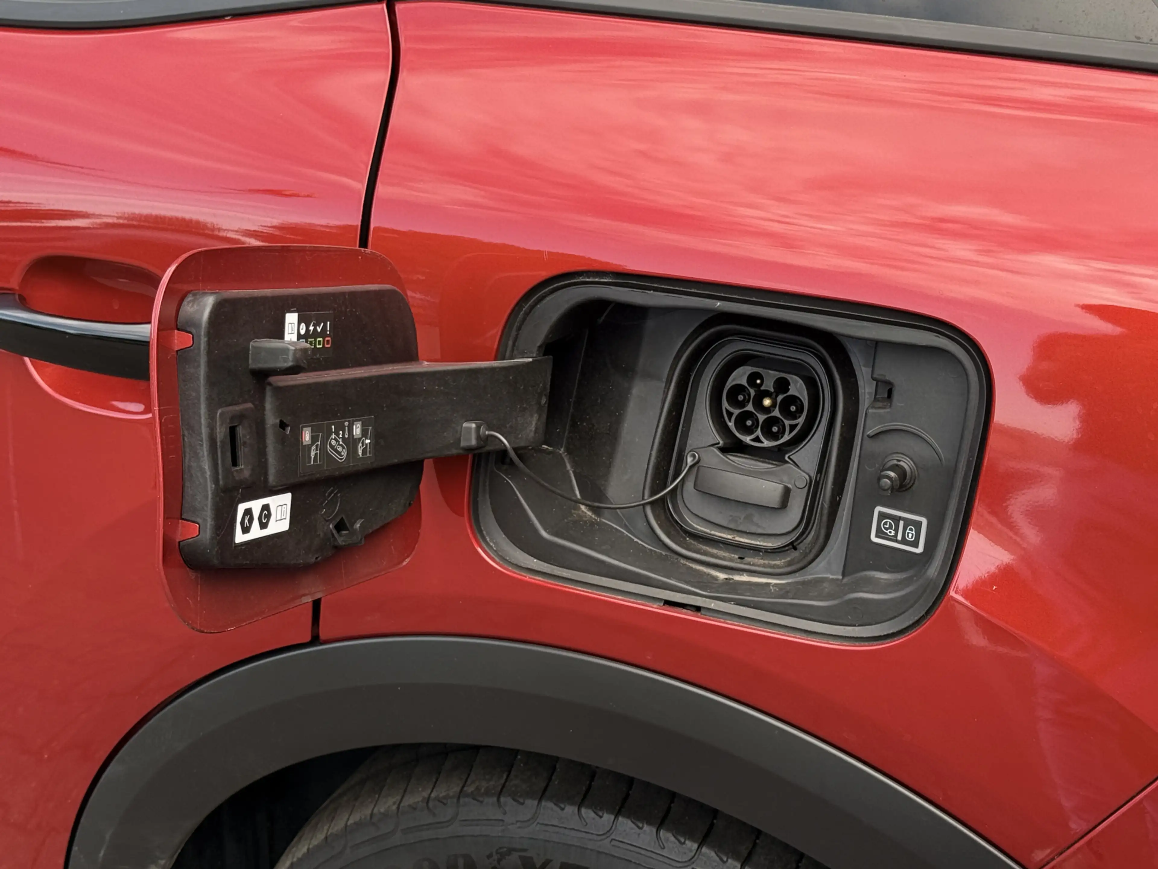 Citroen E-C4 Electric You 50 kWh Camera / Carplay / SOH 97% — photo 14