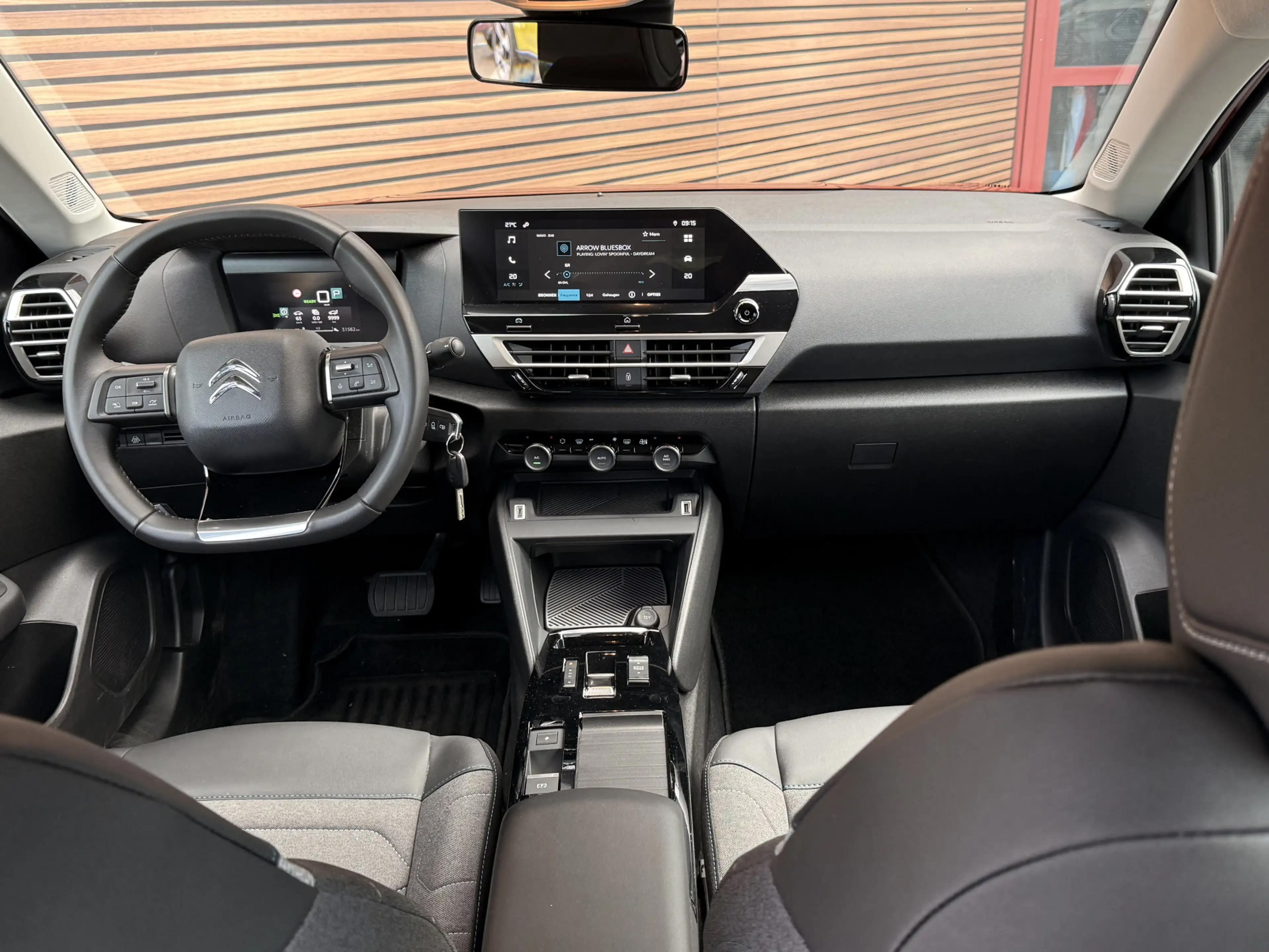 Citroen E-C4 Electric You 50 kWh Camera / Carplay / SOH 97% — photo 2
