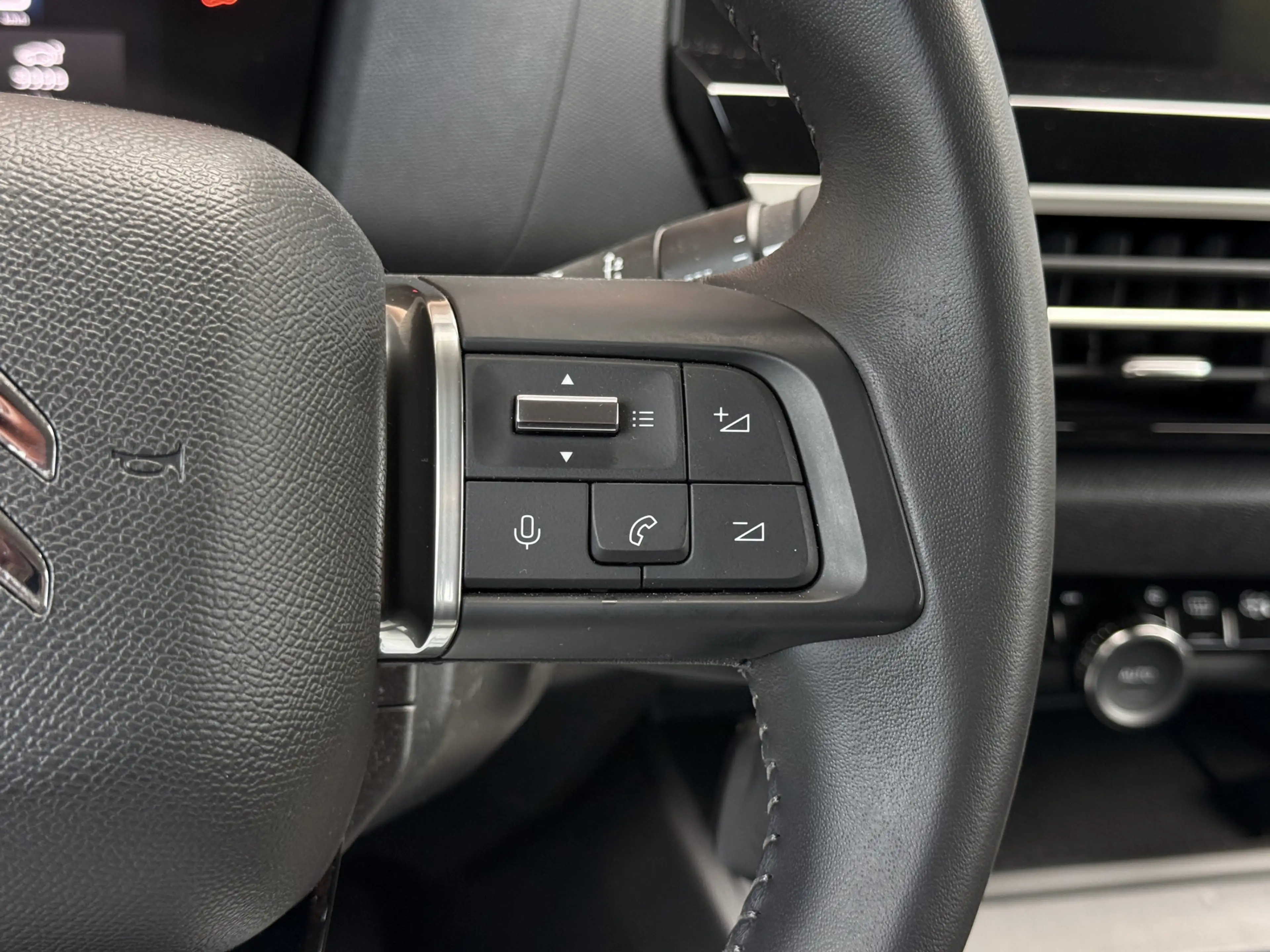 Citroen E-C4 Electric You 50 kWh Camera / Carplay / SOH 97% — photo 24