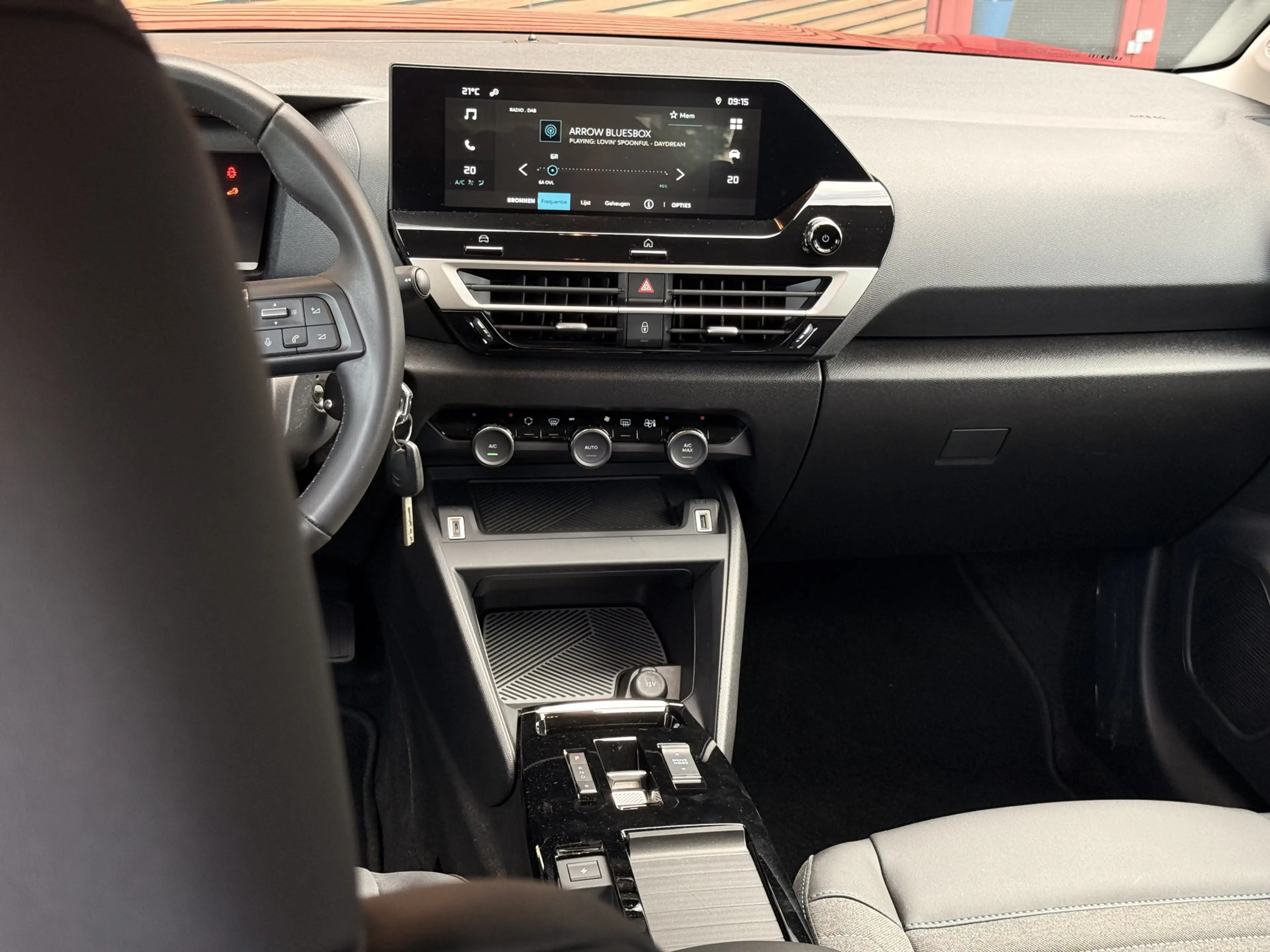 Citroen E-C4 Electric You 50 kWh Camera / Carplay / SOH 97% — photo 26