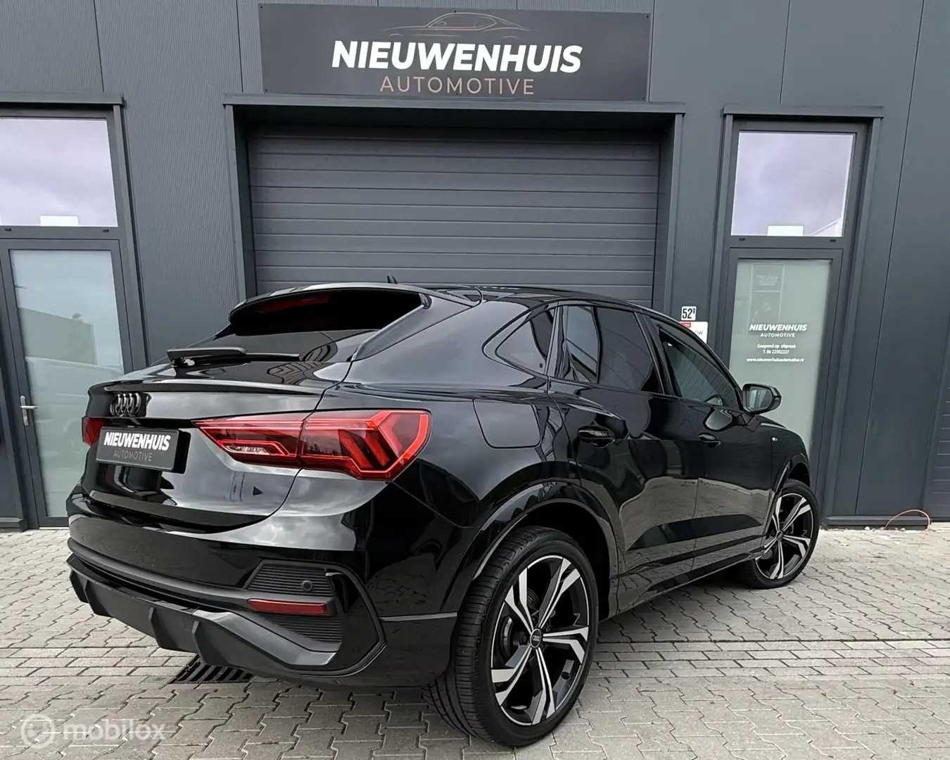 Audi Q3 Sportback 45 TFSI e S Edition Zwart - 2