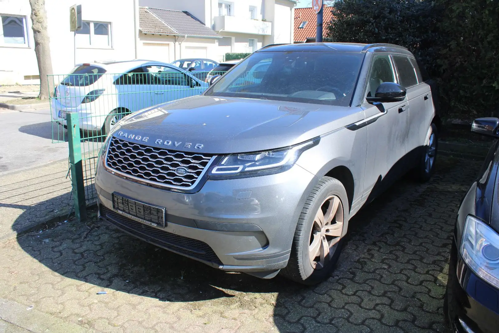 Land Rover Range Rover Velar 2.0d*MATRIX*VOLL*MOTORSCHADEN* Gris - 1