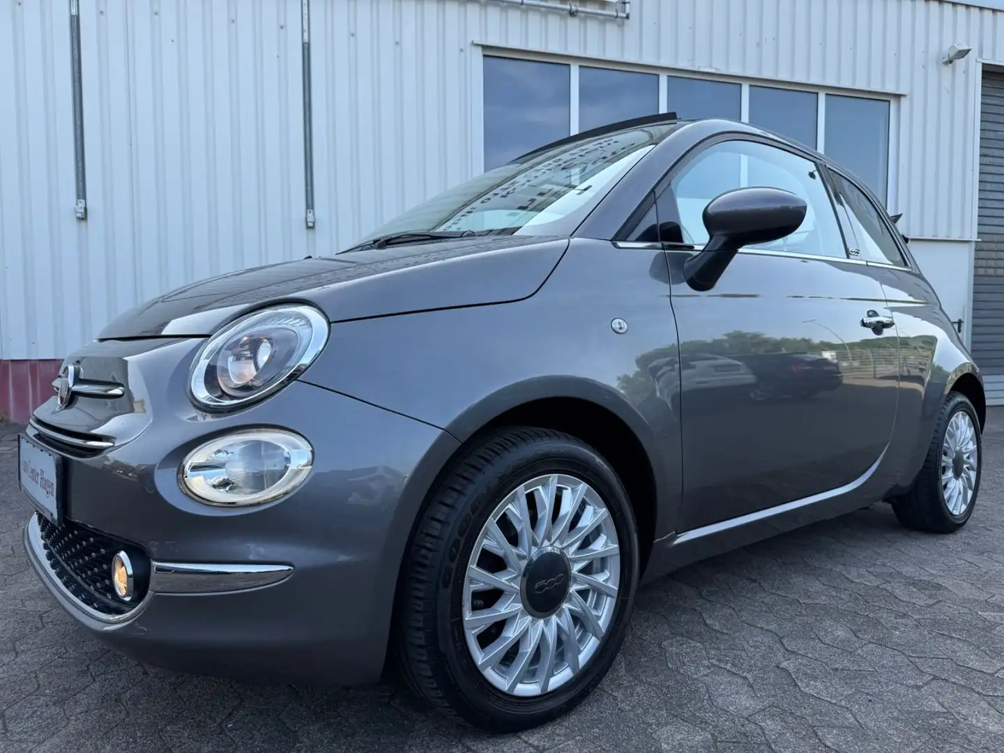 Fiat 500C 500 Cabrio Lounge 63kW 86PS LED/PDC/KLIMA/1.Hand Grau - 2