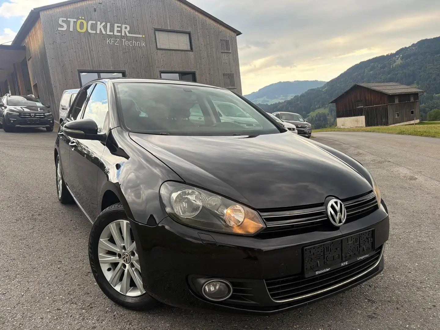 Volkswagen Golf Style BlueMotion*BMT*Top Zustand* 8fach Bereift Schwarz - 1