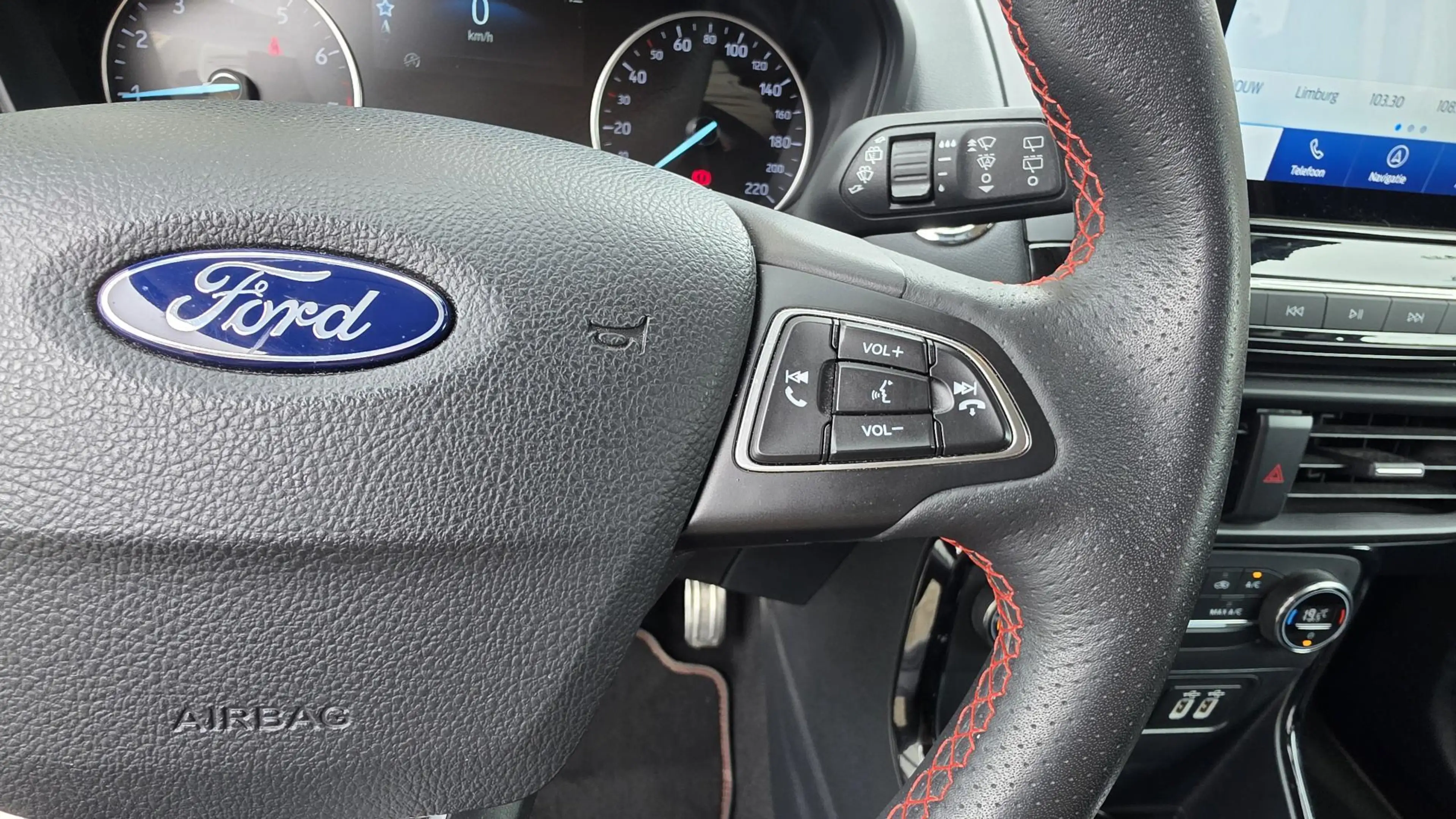 Ford EcoSport 1.0 EcoBoost ST-Line Black Navi, PDC, Camera, Bi-T — photo 15