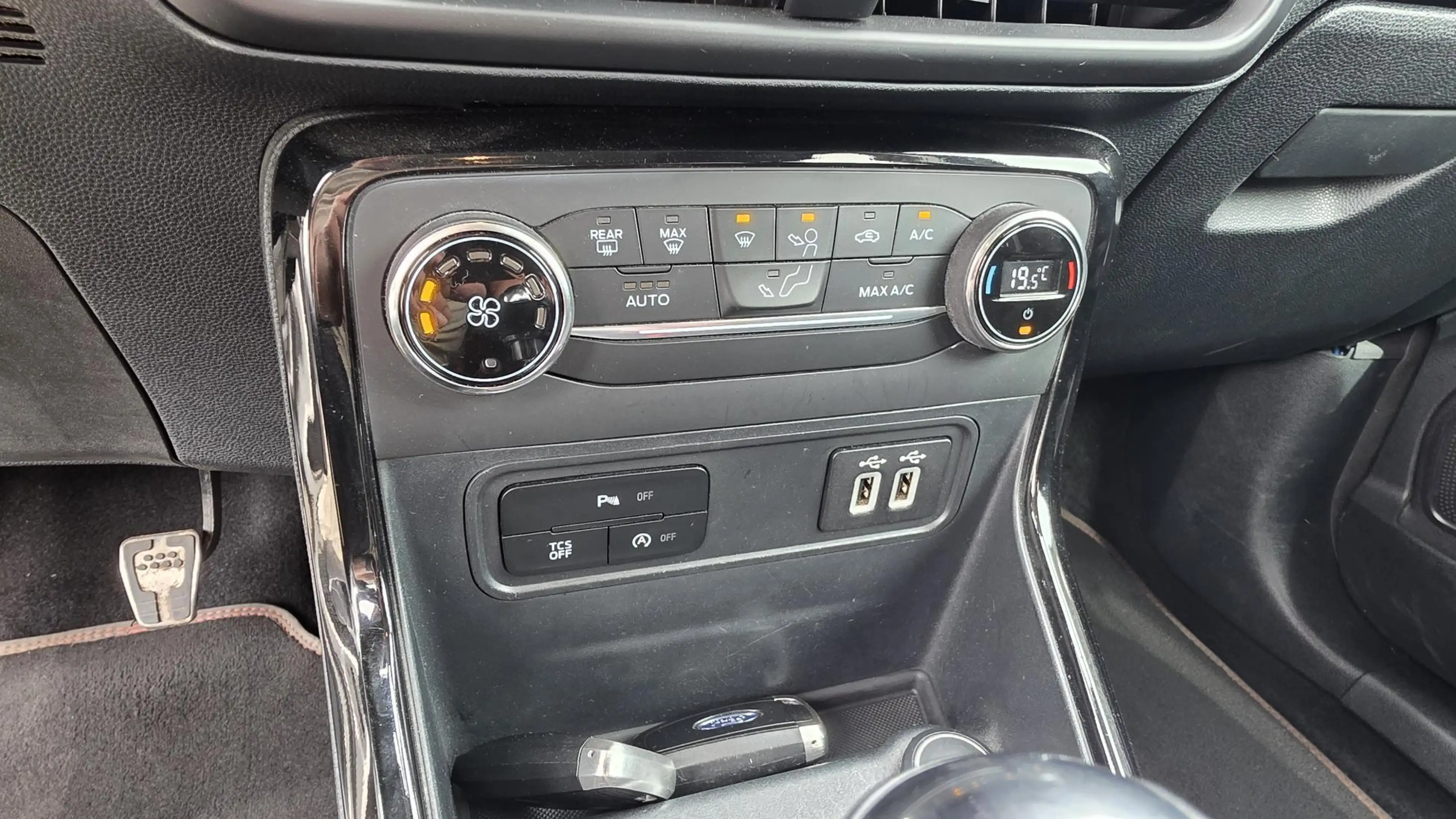 Ford EcoSport 1.0 EcoBoost ST-Line Black Navi, PDC, Camera, Bi-T — photo 21