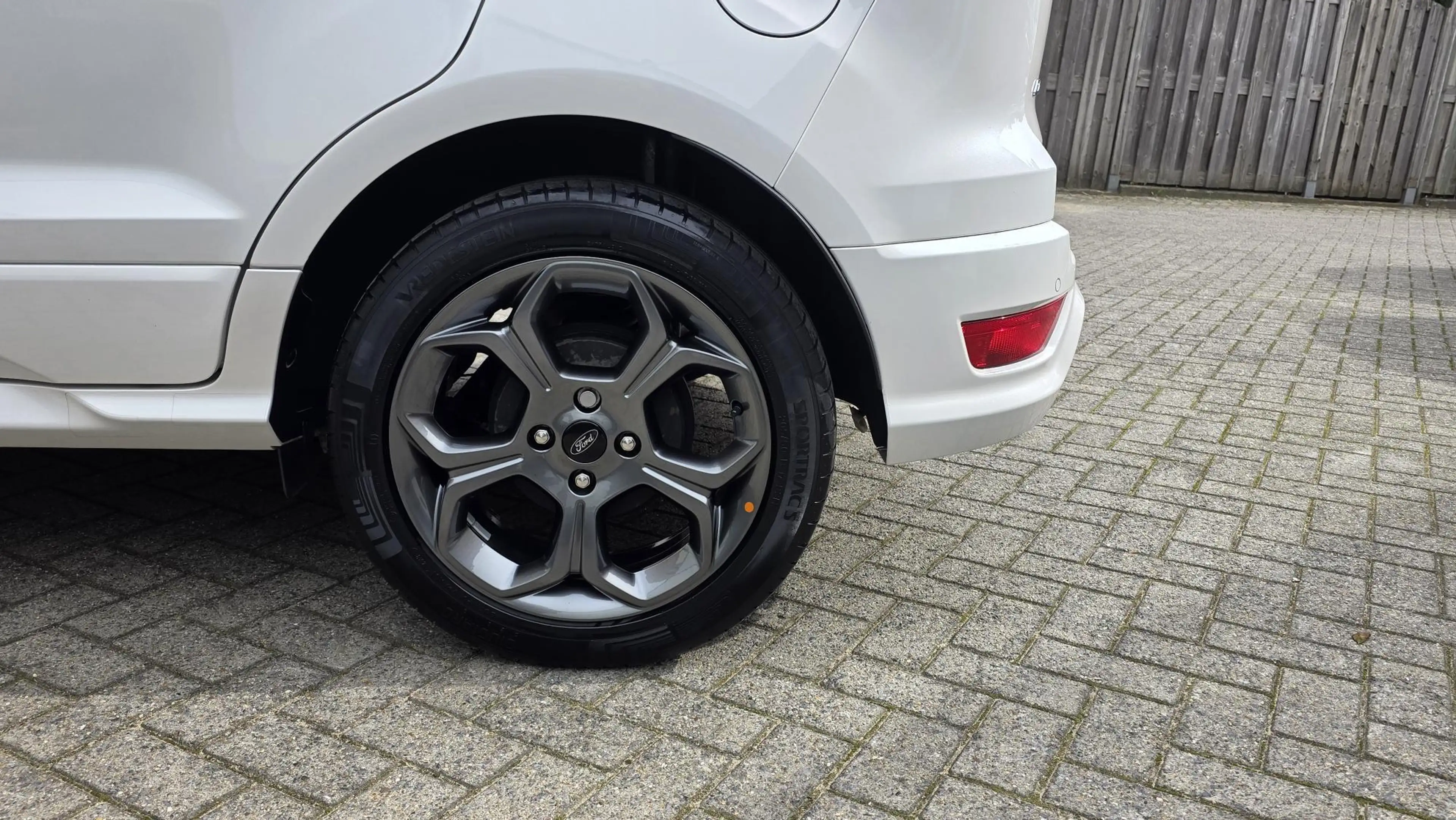 Ford EcoSport 1.0 EcoBoost ST-Line Black Navi, PDC, Camera, Bi-T — photo 9
