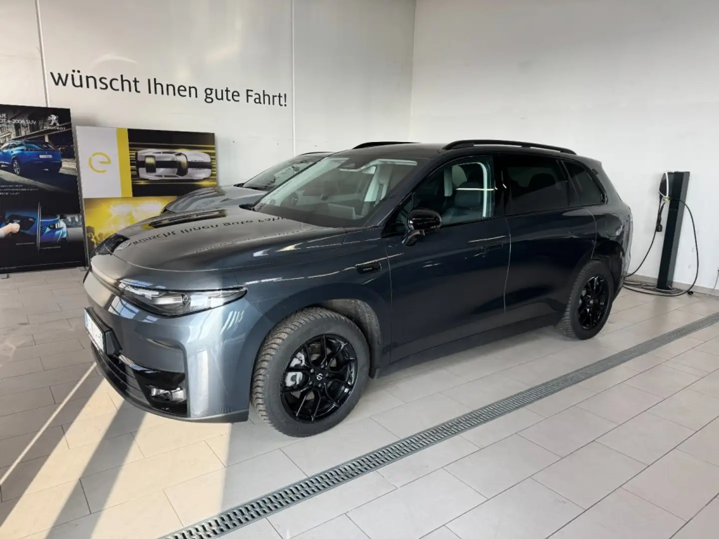 Leapmotor C10 BEV C10 Design PRO 69,9kWh MY25 Grau - 1