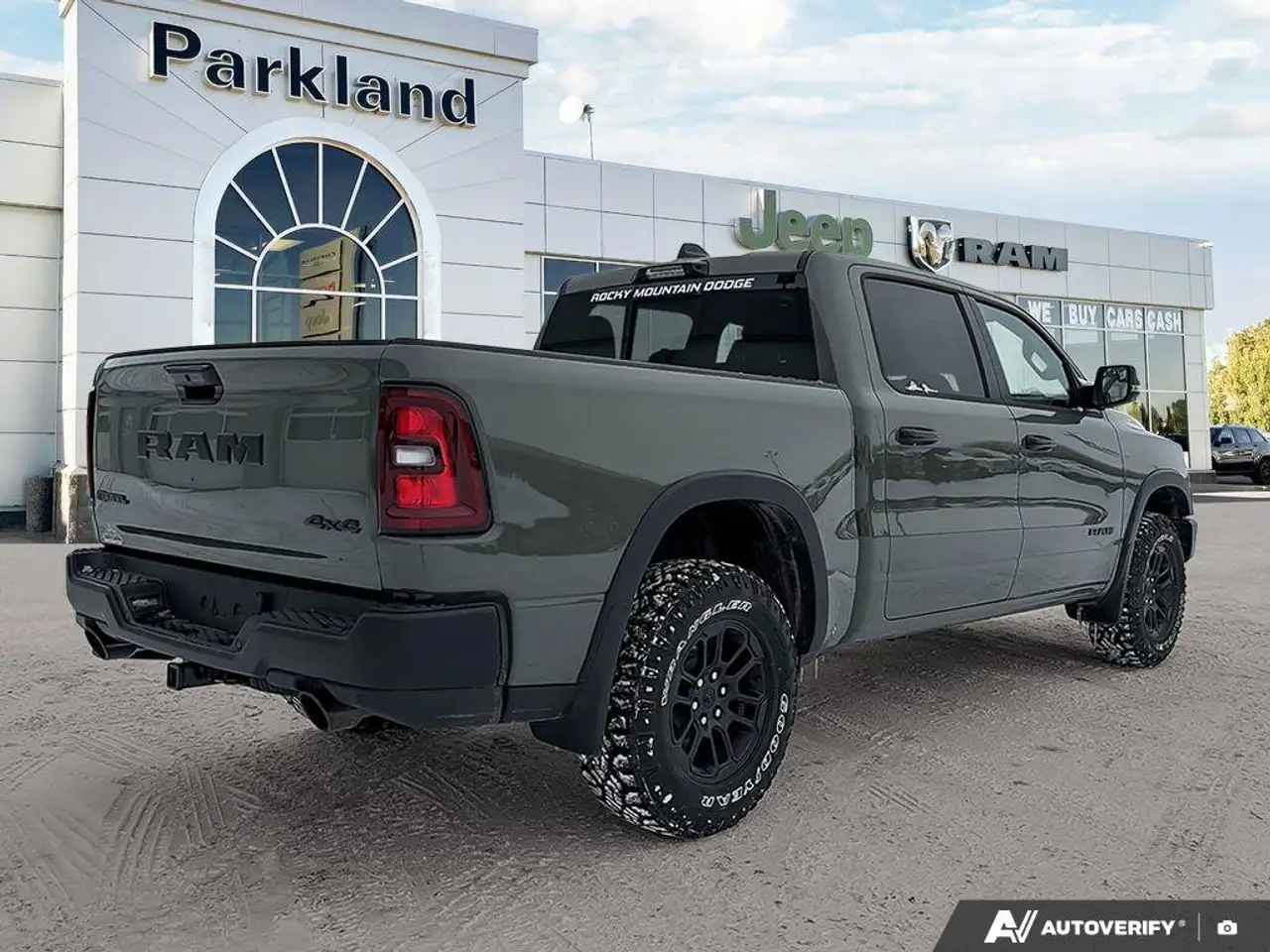 RAM 1500 снимка RAM 1500