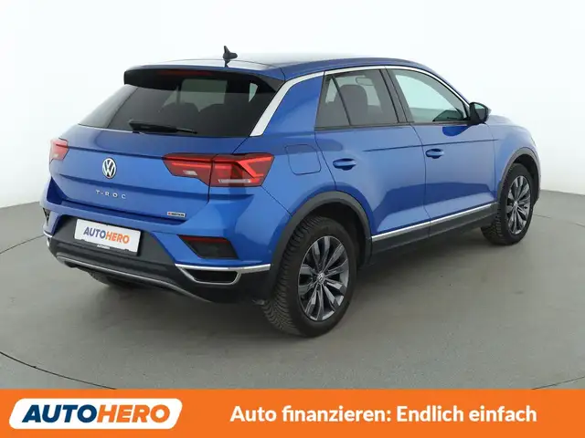 Volkswagen T-Roc view 6
