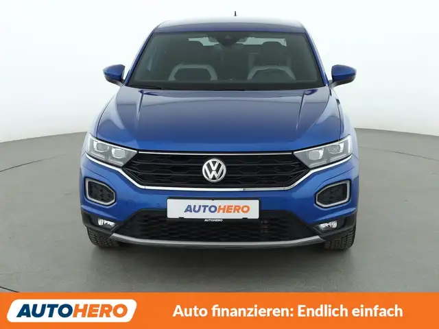 Volkswagen T-Roc view 9