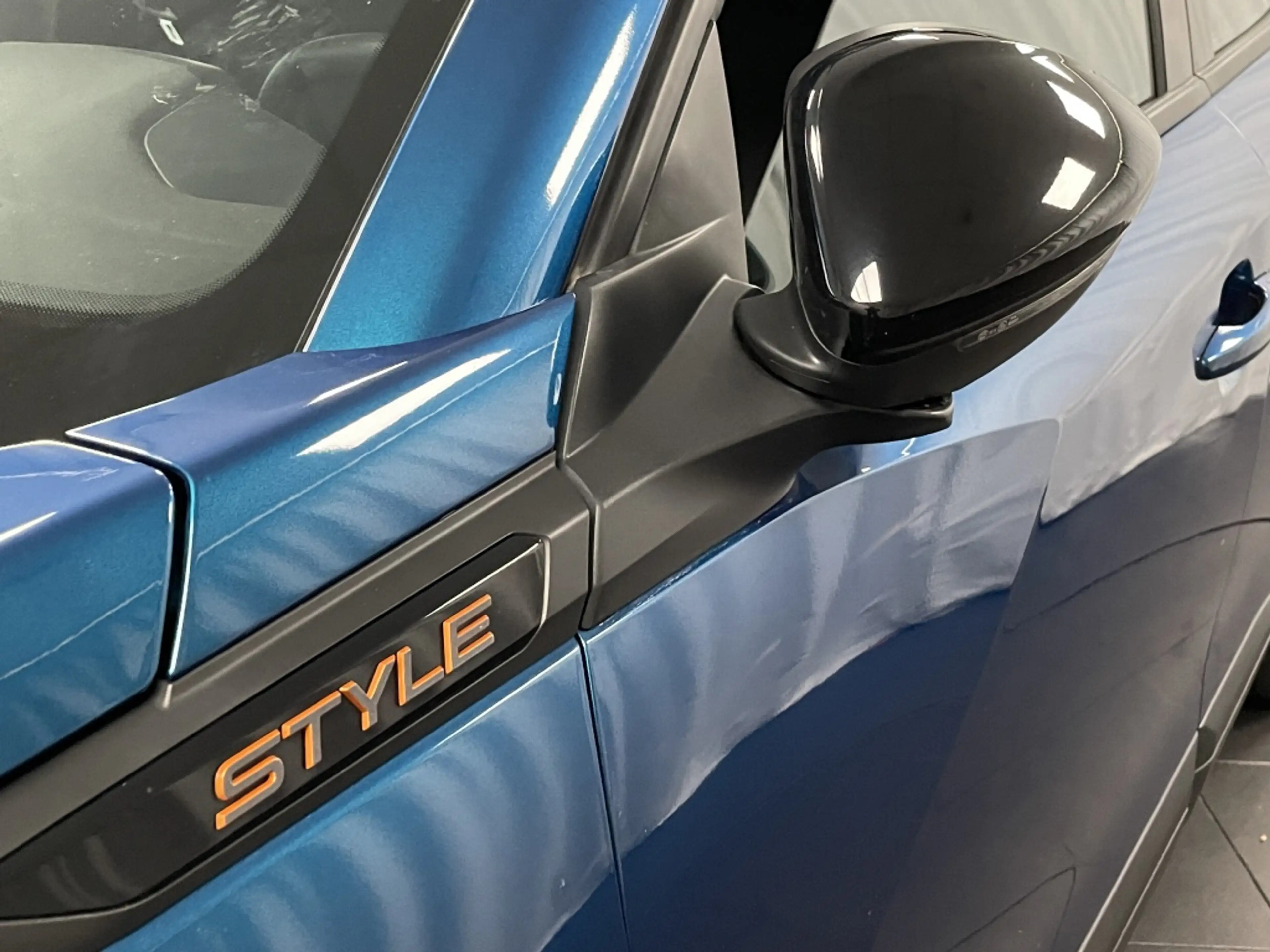 Peugeot 2008 STYLE 100pk Airco | Mirrorlink Navi | Cruise — photo 12