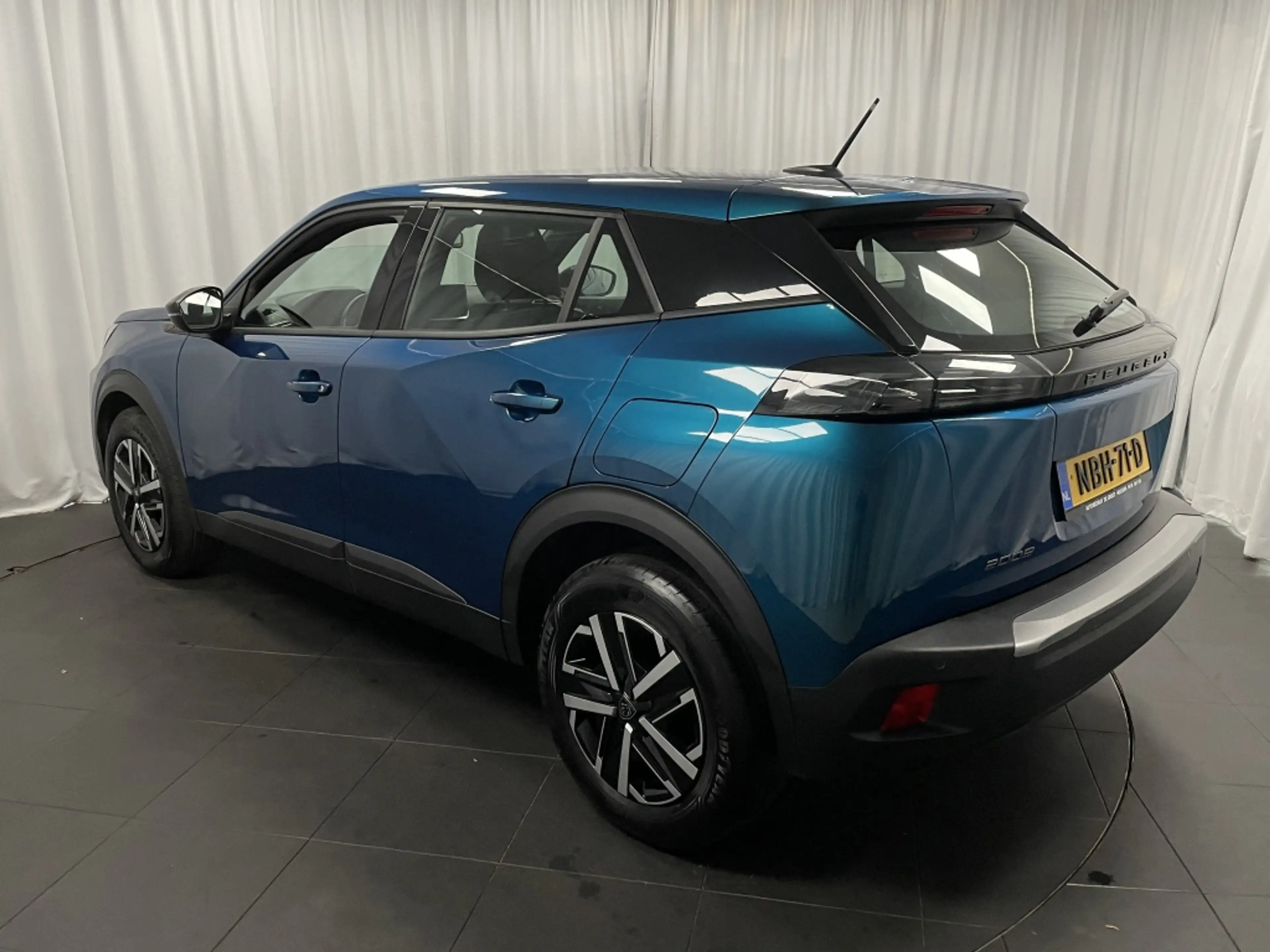 Peugeot 2008 STYLE 100pk Airco | Mirrorlink Navi | Cruise — photo 3