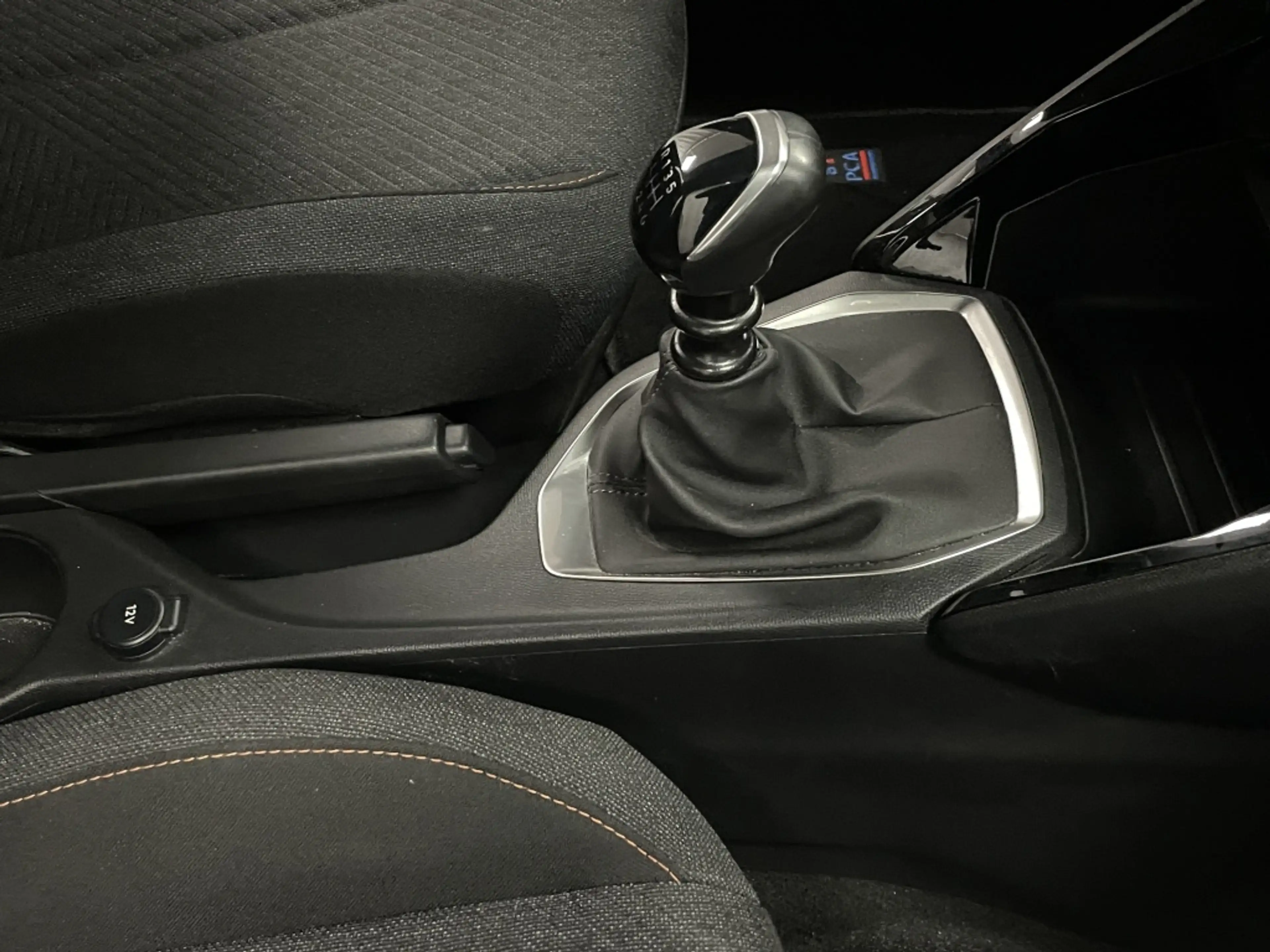 Peugeot 2008 STYLE 100pk Airco | Mirrorlink Navi | Cruise — photo 25