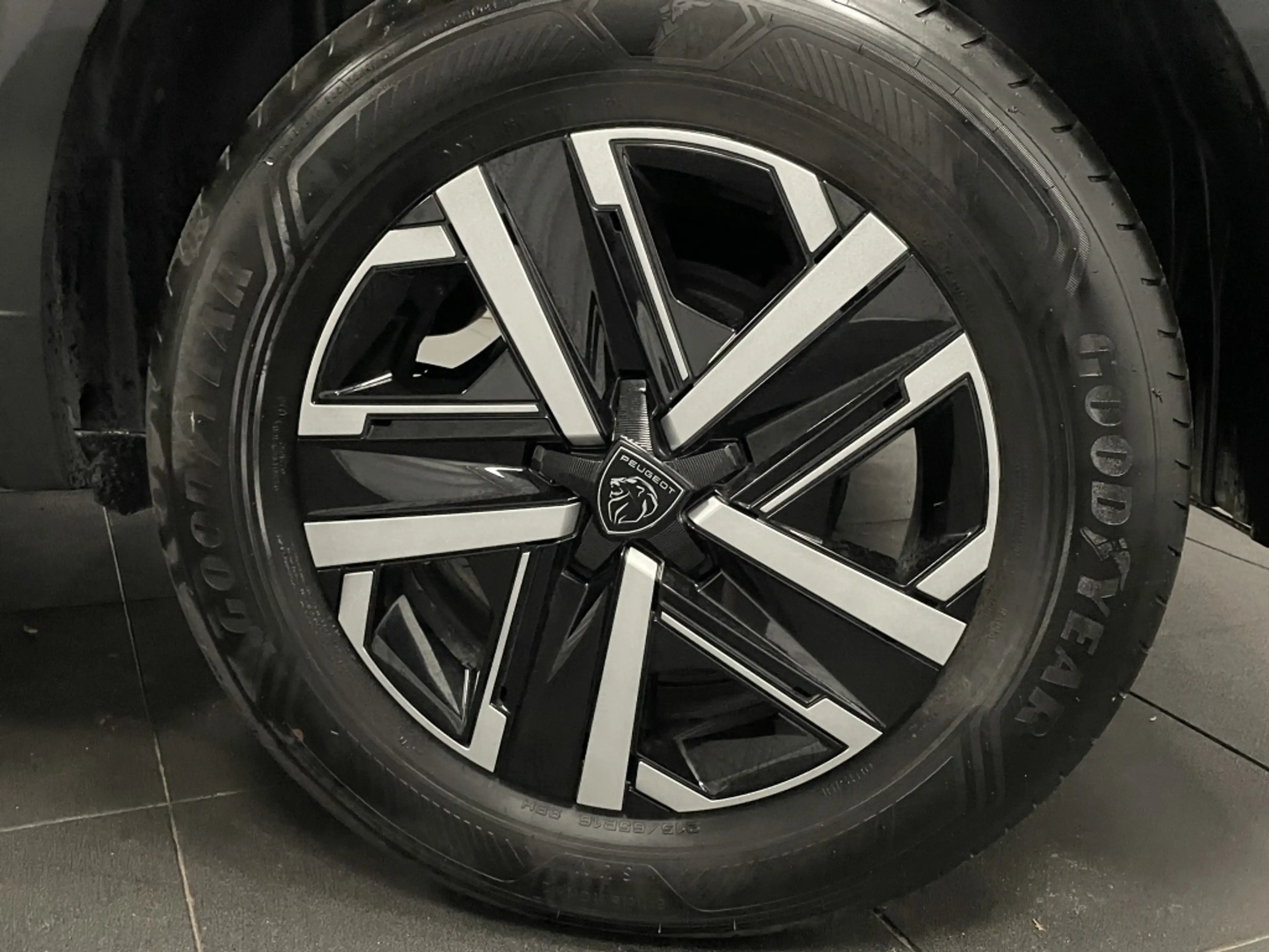 Peugeot 2008 STYLE 100pk Airco | Mirrorlink Navi | Cruise — photo 11