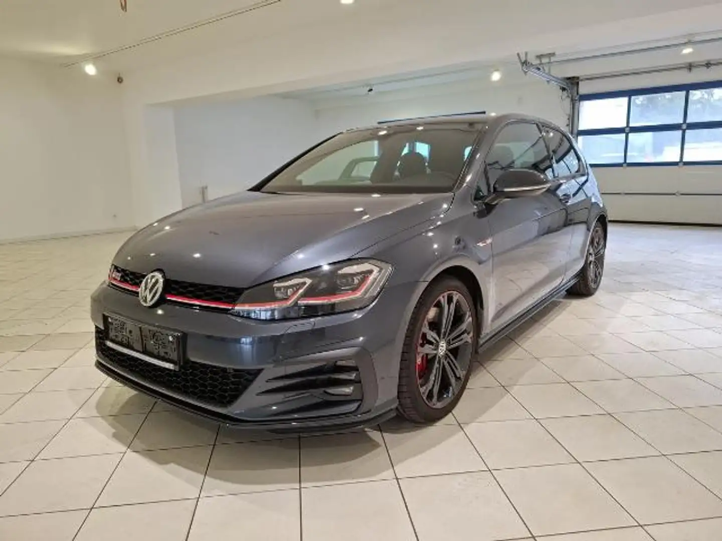Volkswagen Golf GTI Performance Standheizung Navi Grau - 2