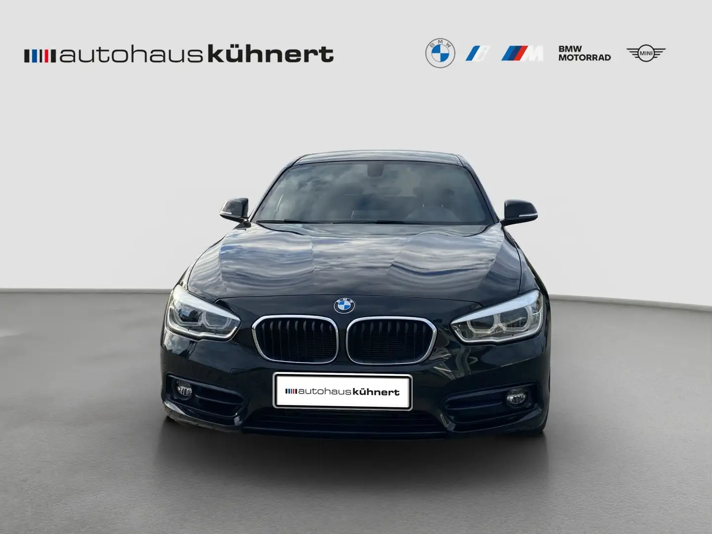 BMW 118 i Aut. Sport Line LED Navi AUT PDC Schwarz - 2