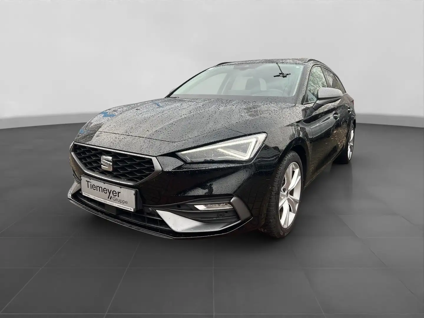 SEAT Leon Sportstourer 1.5 eTSI DSG FR MATRIX NAVI+ P Schwarz - 2