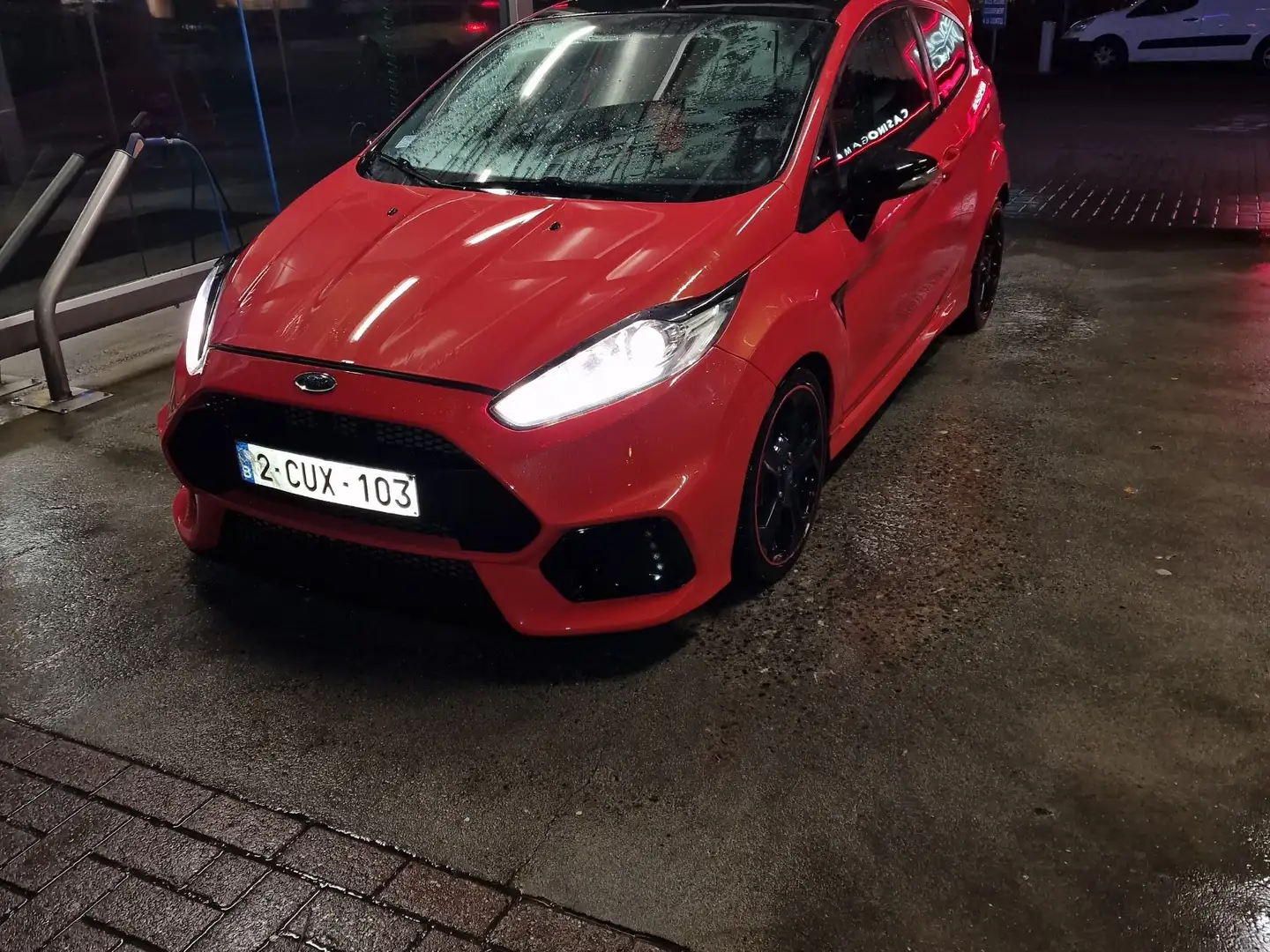 Ford Fiesta 1.6 EcoBoost ST1 Rood - 1