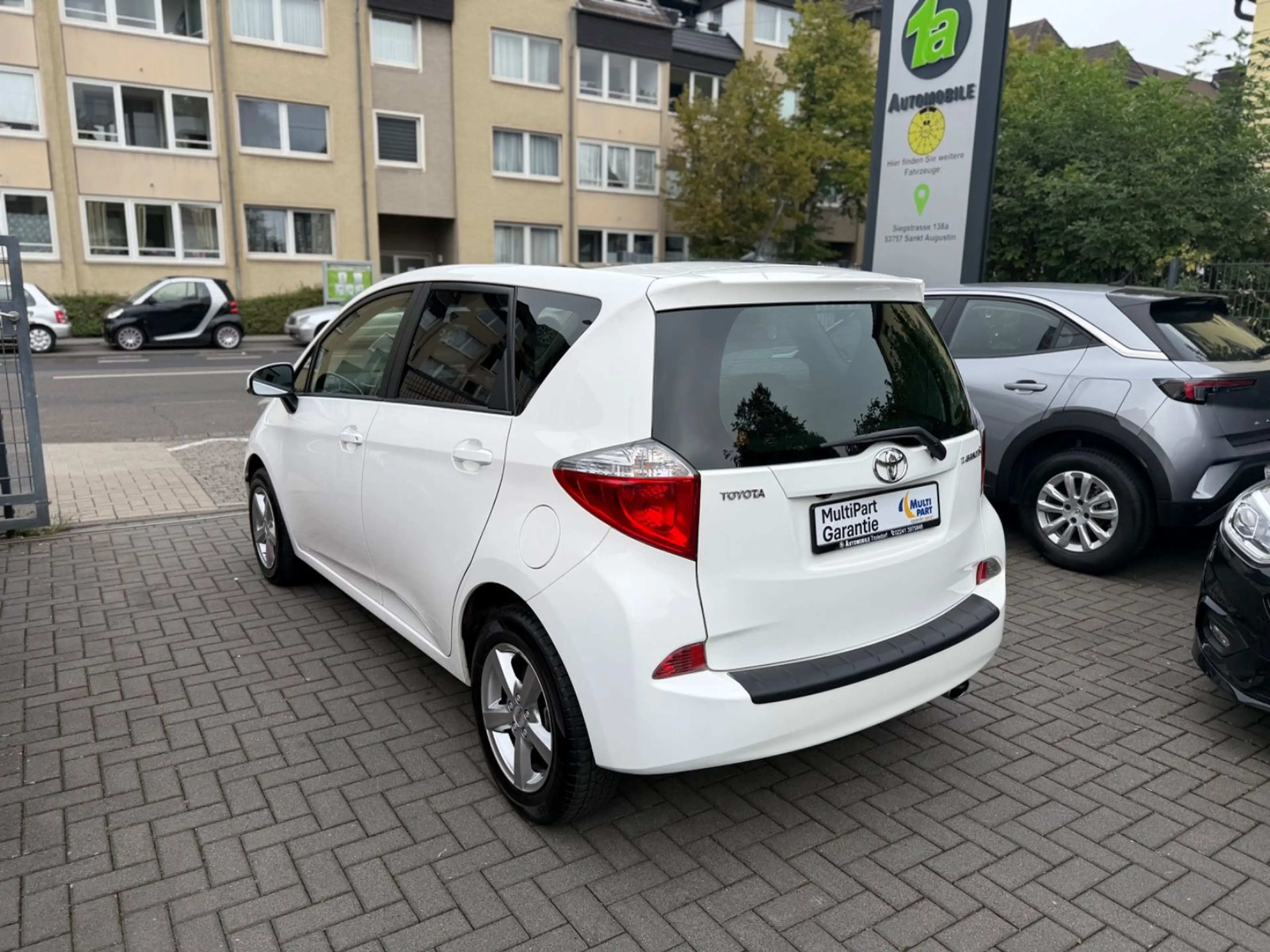 Toyota Verso-S Life*NAVI*KAM*KLIMA*AUTO*PANO*1.HAND — photo 4