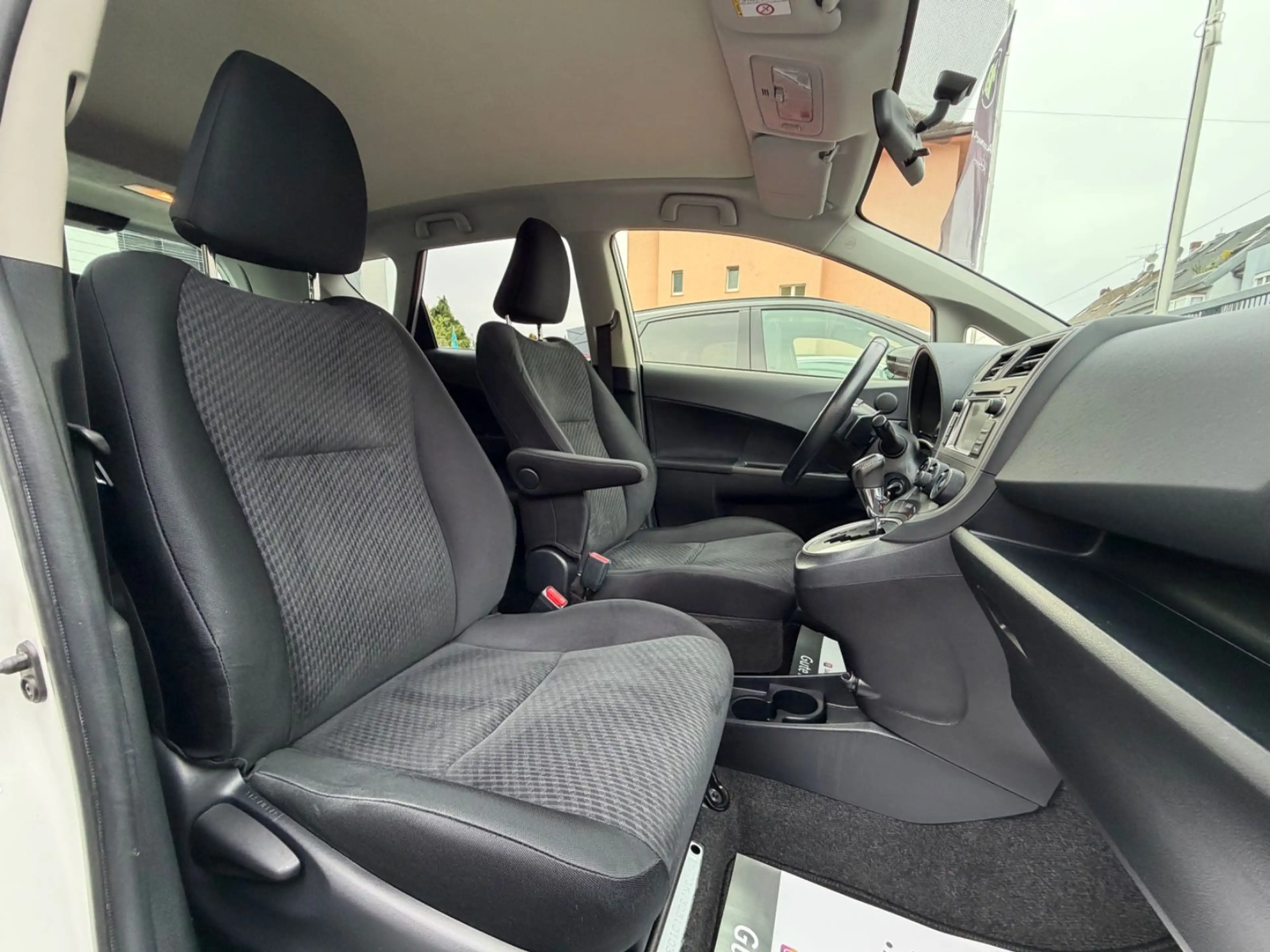 Toyota Verso-S Life*NAVI*KAM*KLIMA*AUTO*PANO*1.HAND — photo 16