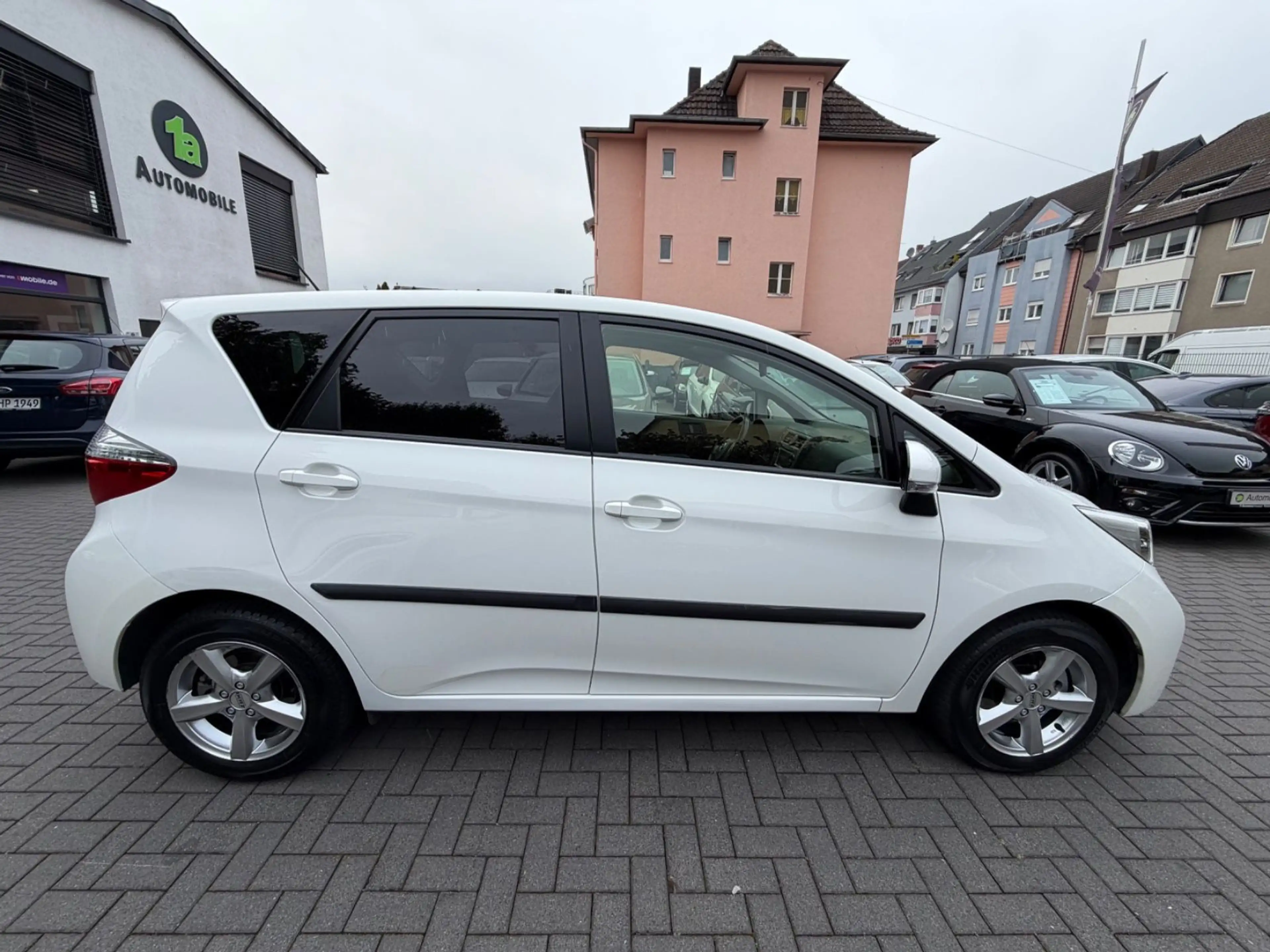 Toyota Verso-S Life*NAVI*KAM*KLIMA*AUTO*PANO*1.HAND — photo 8