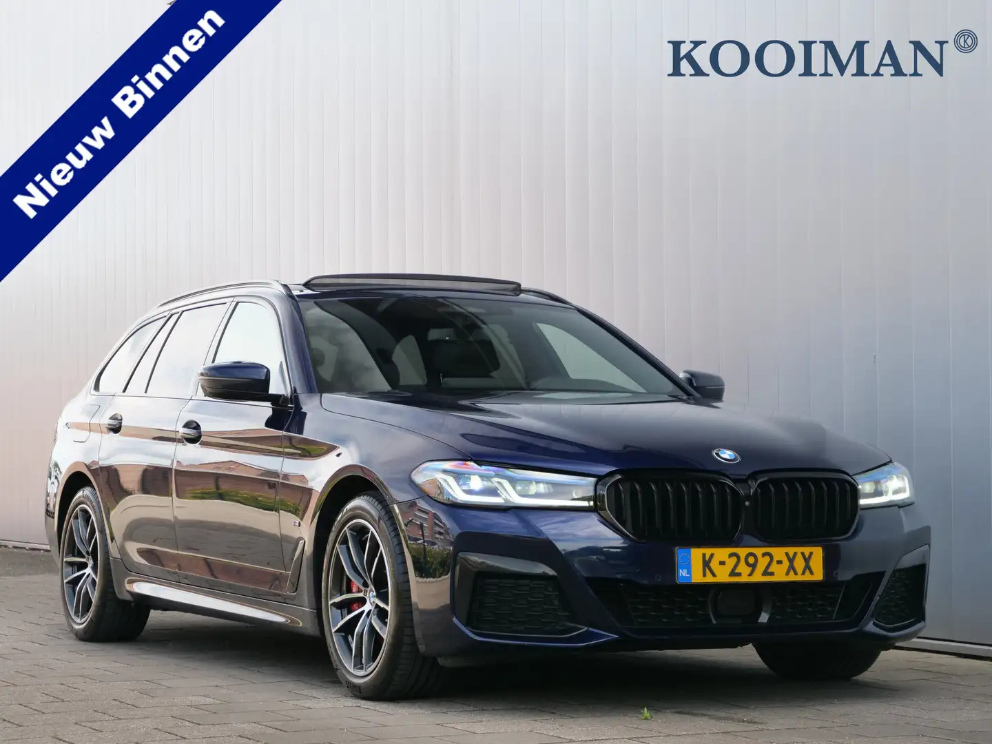 BMW 530 5-serie Touring 530e 292pk xDrive Business Edition Blauw - 1