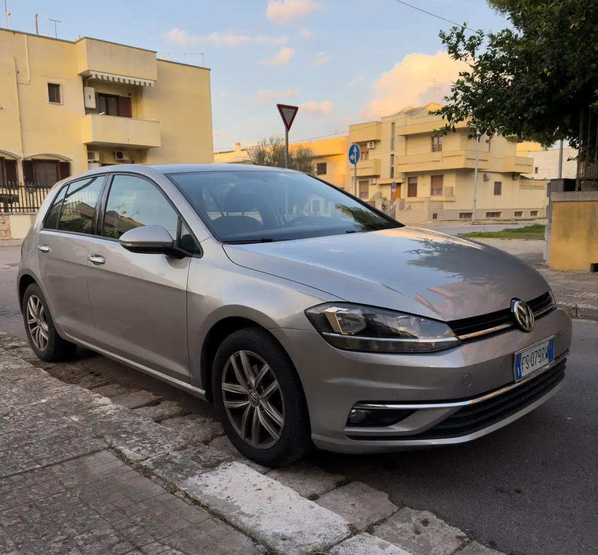 Volkswagen Golf 5p 1.6 tdi Executive 115cv - 1