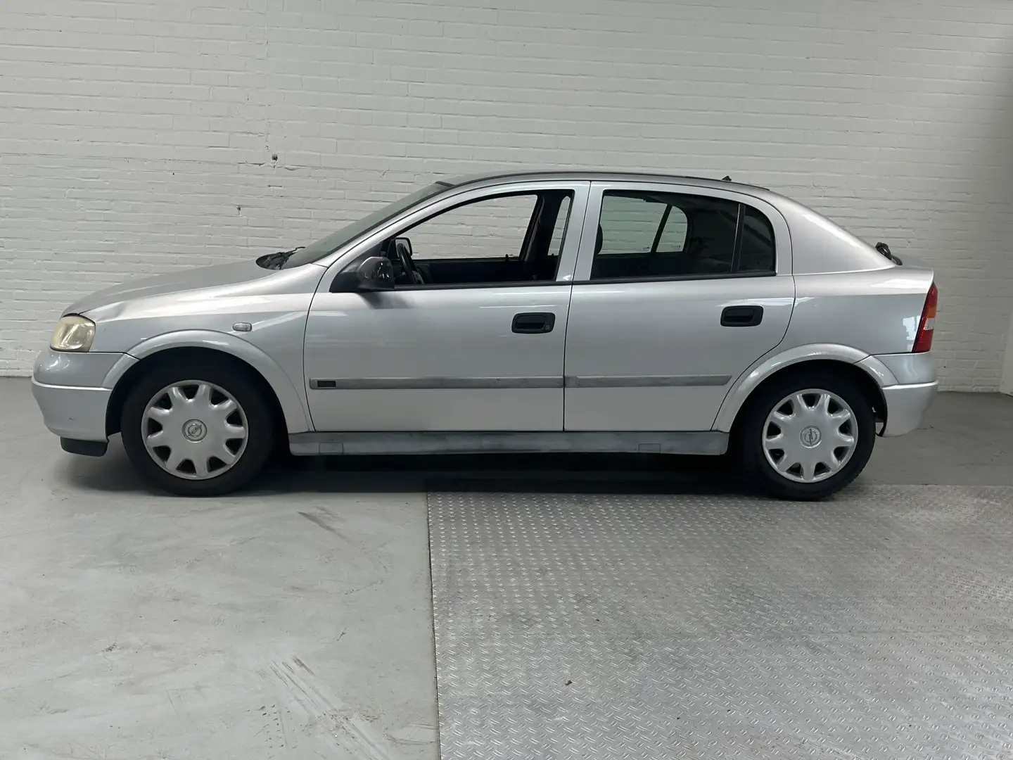Opel Astra 1.6 Club 1e EIGENAAR !!!ELK,RAMEN /STUURBKT /AUTOM Grau - 2