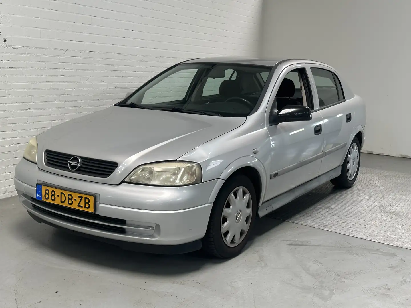 Opel Astra 1.6 Club 1e EIGENAAR !!!ELK,RAMEN /STUURBKT /AUTOM Grau - 1