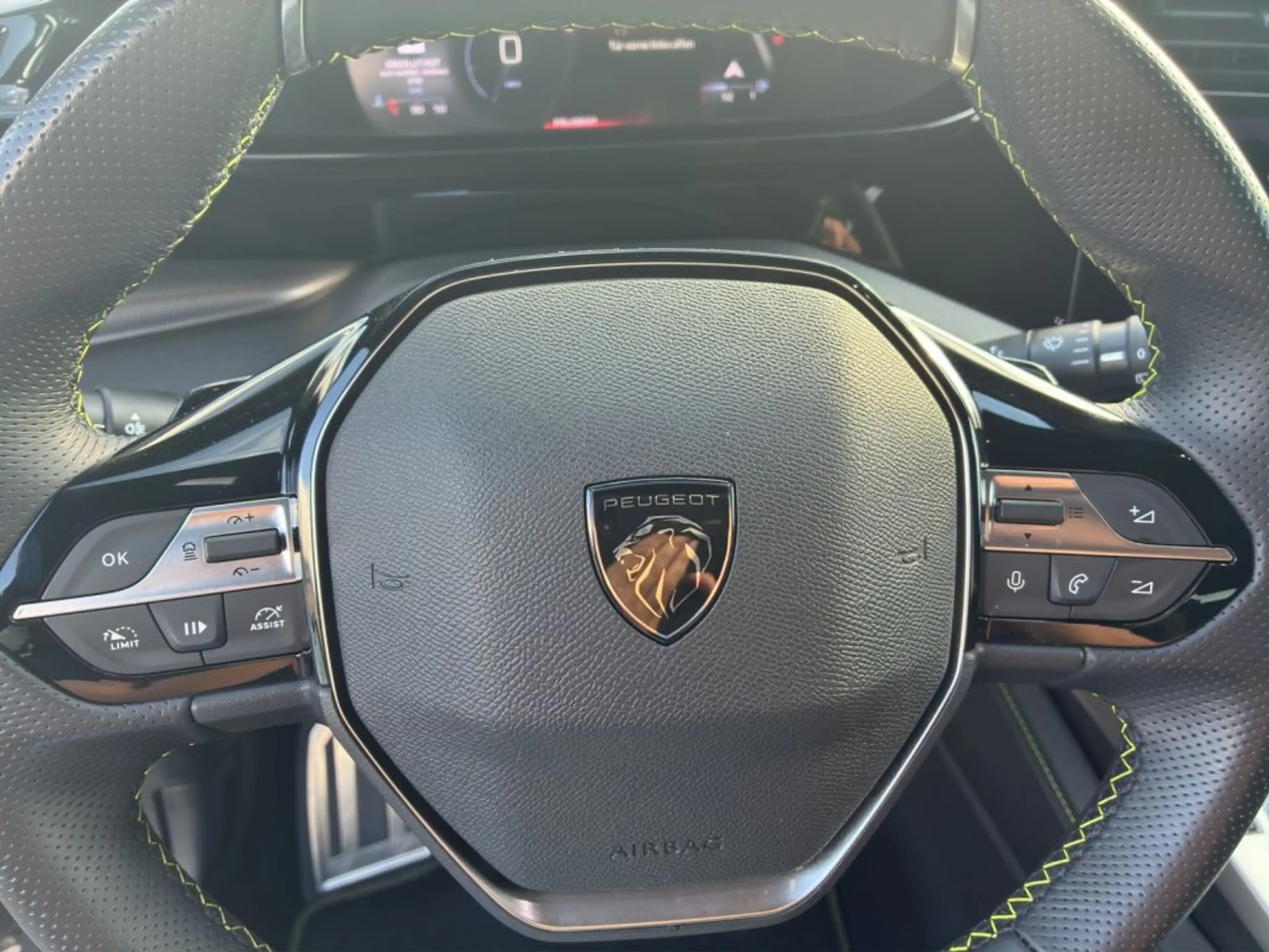 Peugeot 308 PureTech 130 EAT8 GT — photo 9