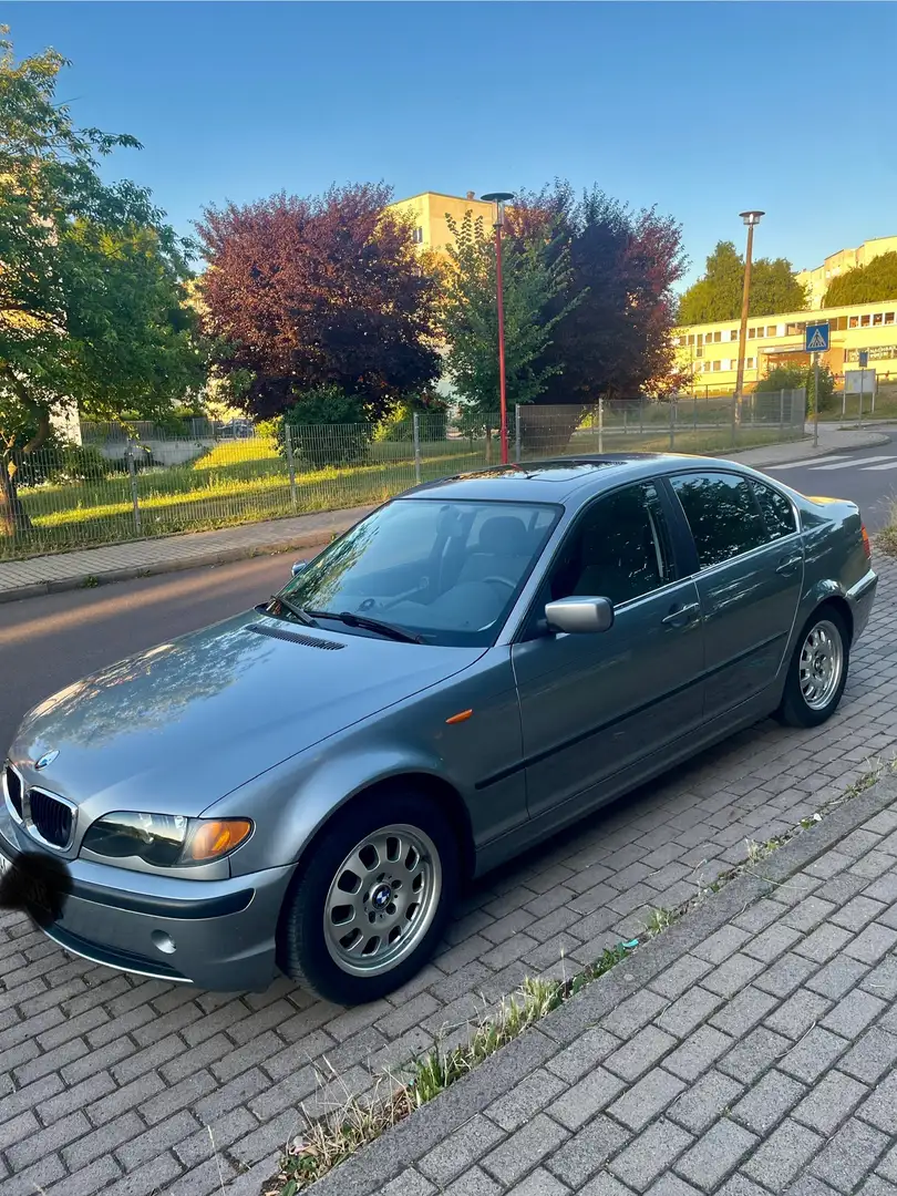 BMW 320 BMW E46 320i - 1