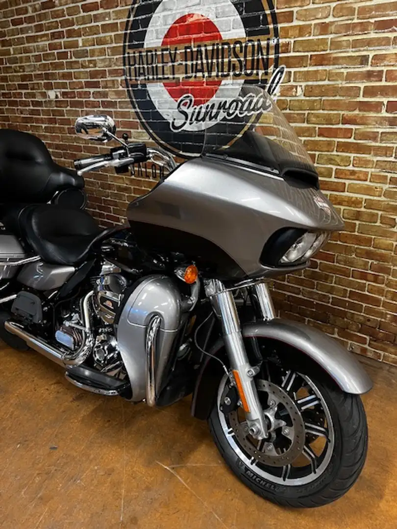 Harley-Davidson Road Glide - 2