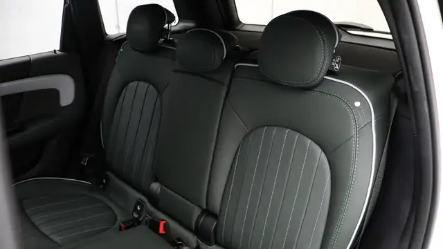 Mini Countryman view 30