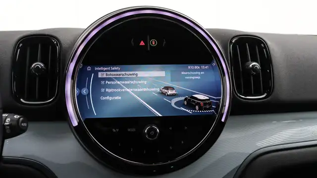 Mini Countryman view 28