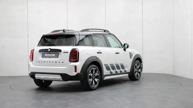 Mini Countryman view 3