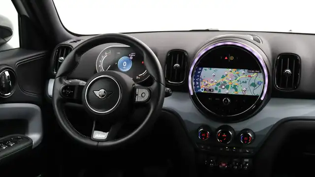 Mini Countryman view 8