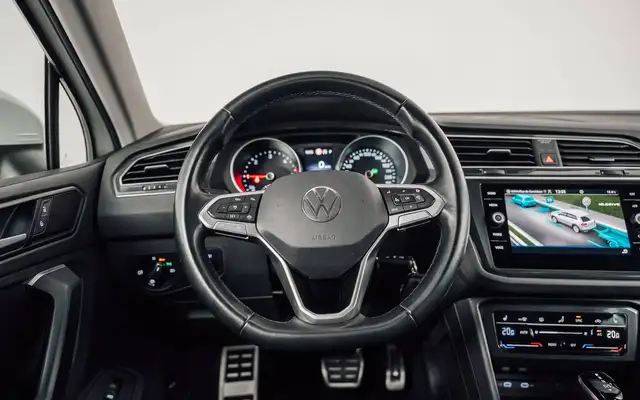 Volkswagen Tiguan view 16