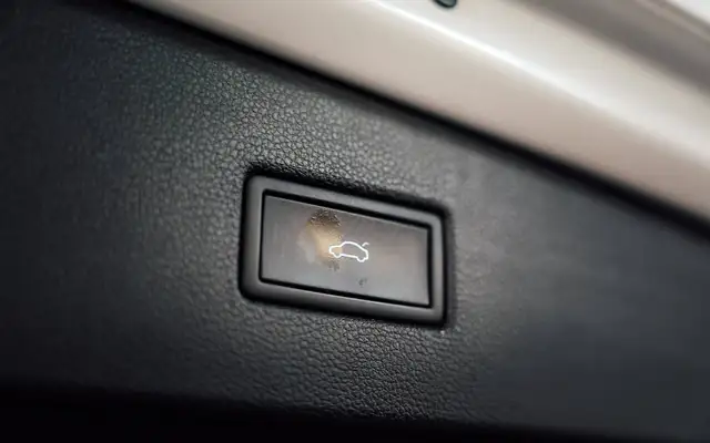 Volkswagen Tiguan view 8