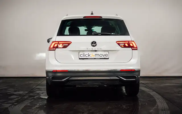 Volkswagen Tiguan view 5