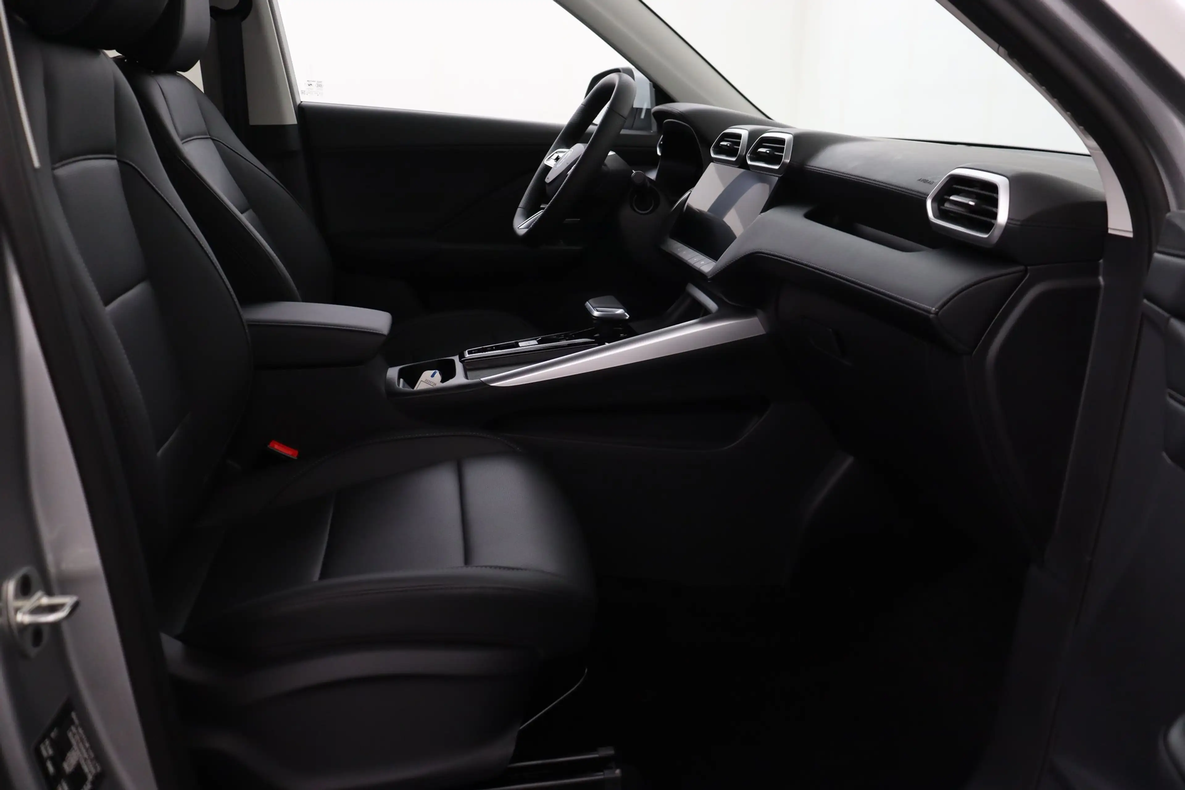 MG ZS 1.5 L LUXURY HYBRIDE + A/T + GPS + LEDER + CARPLAY — photo 11